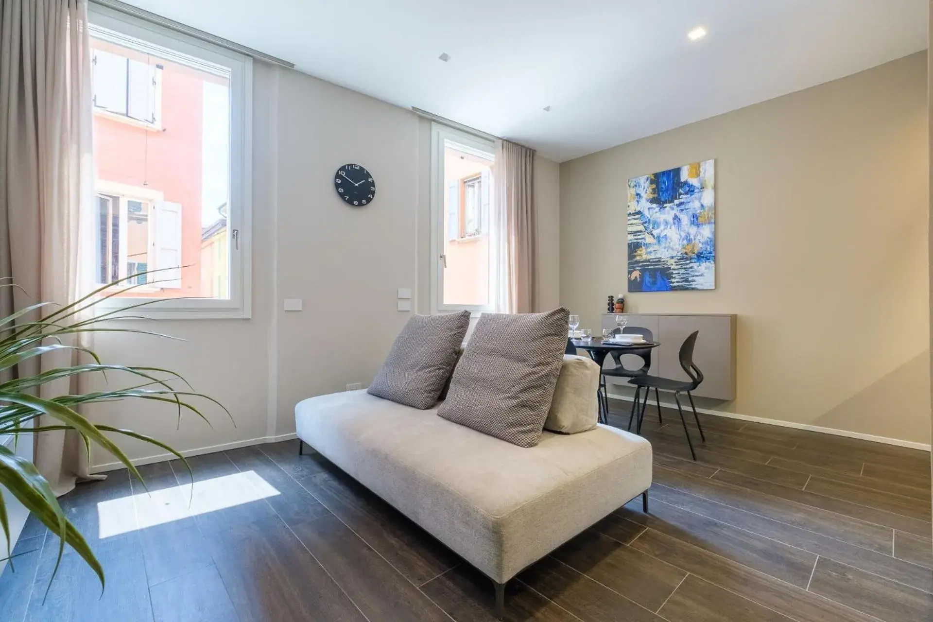Golden Suite by Studio Vita Golden Suite by Studio Vita