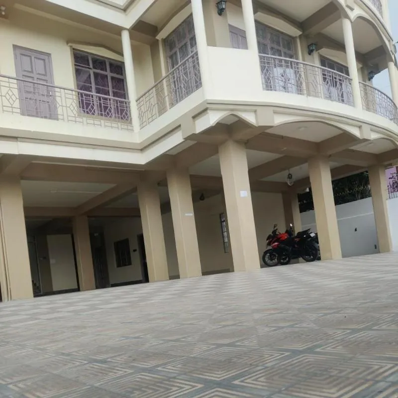 Parking in Magvaris Comfort Inn