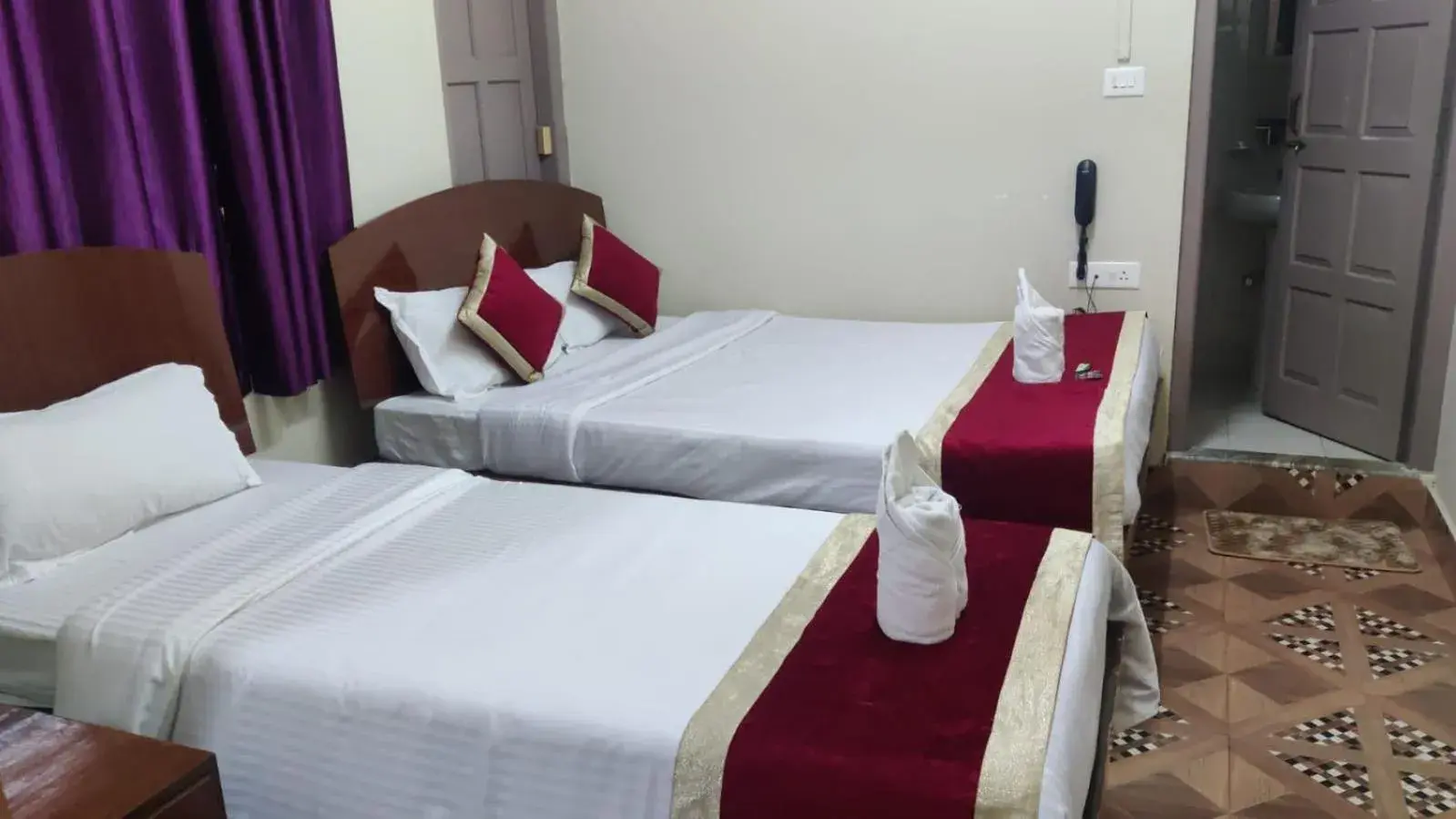 Bedroom, Bed in Magvaris Comfort Inn Bedroom, Bed in Magvaris Comfort Inn