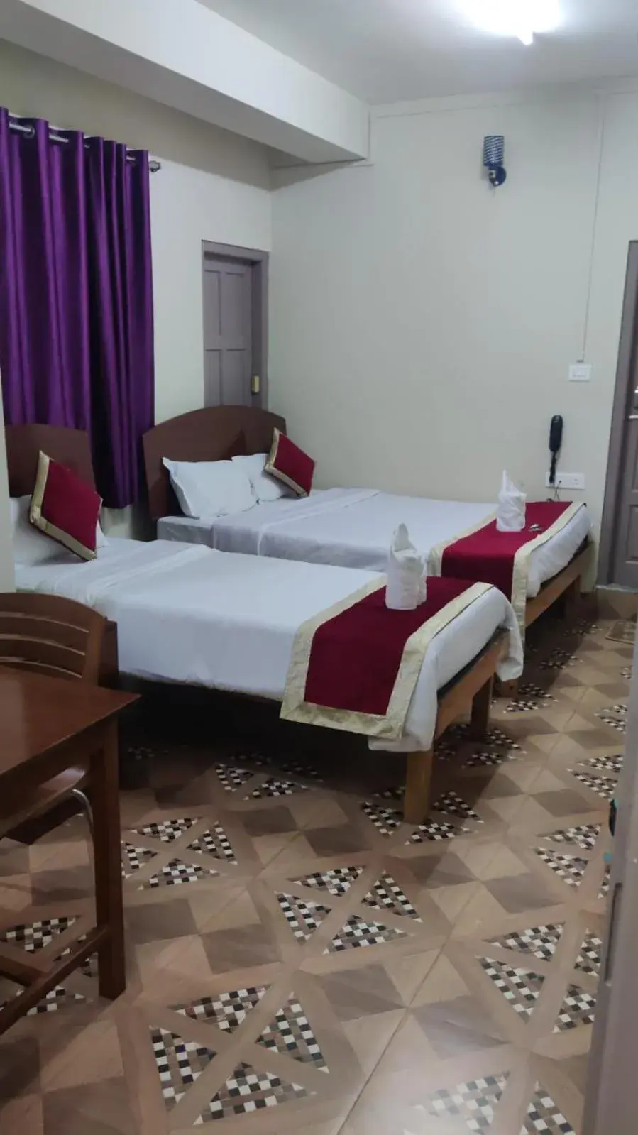 Bed in Magvaris Comfort Inn Bed in Magvaris Comfort Inn