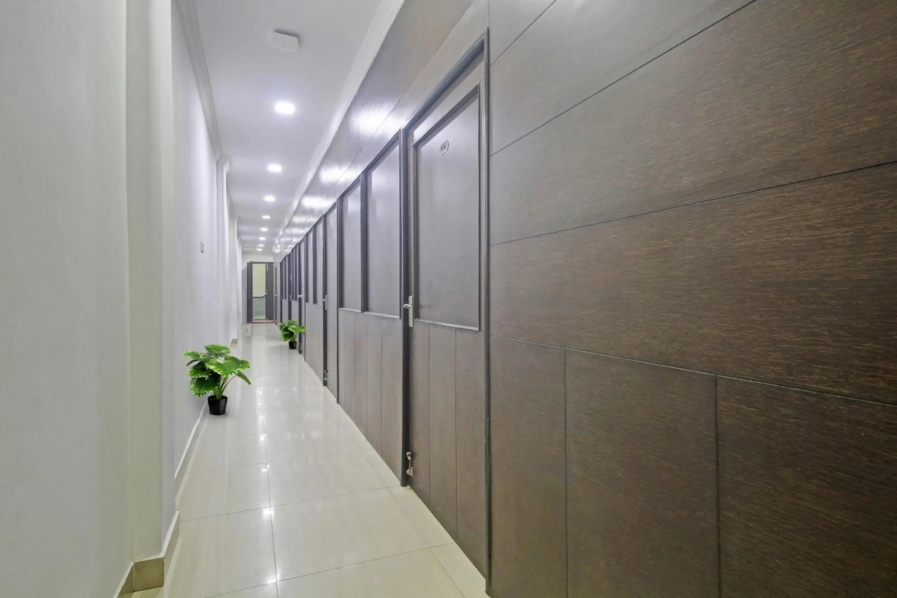 Lobby or reception in Townhouse Centre Point Inn Near Esplanade Metro Station Lobby or reception in Townhouse Centre Point Inn Near Esplanade Metro Station