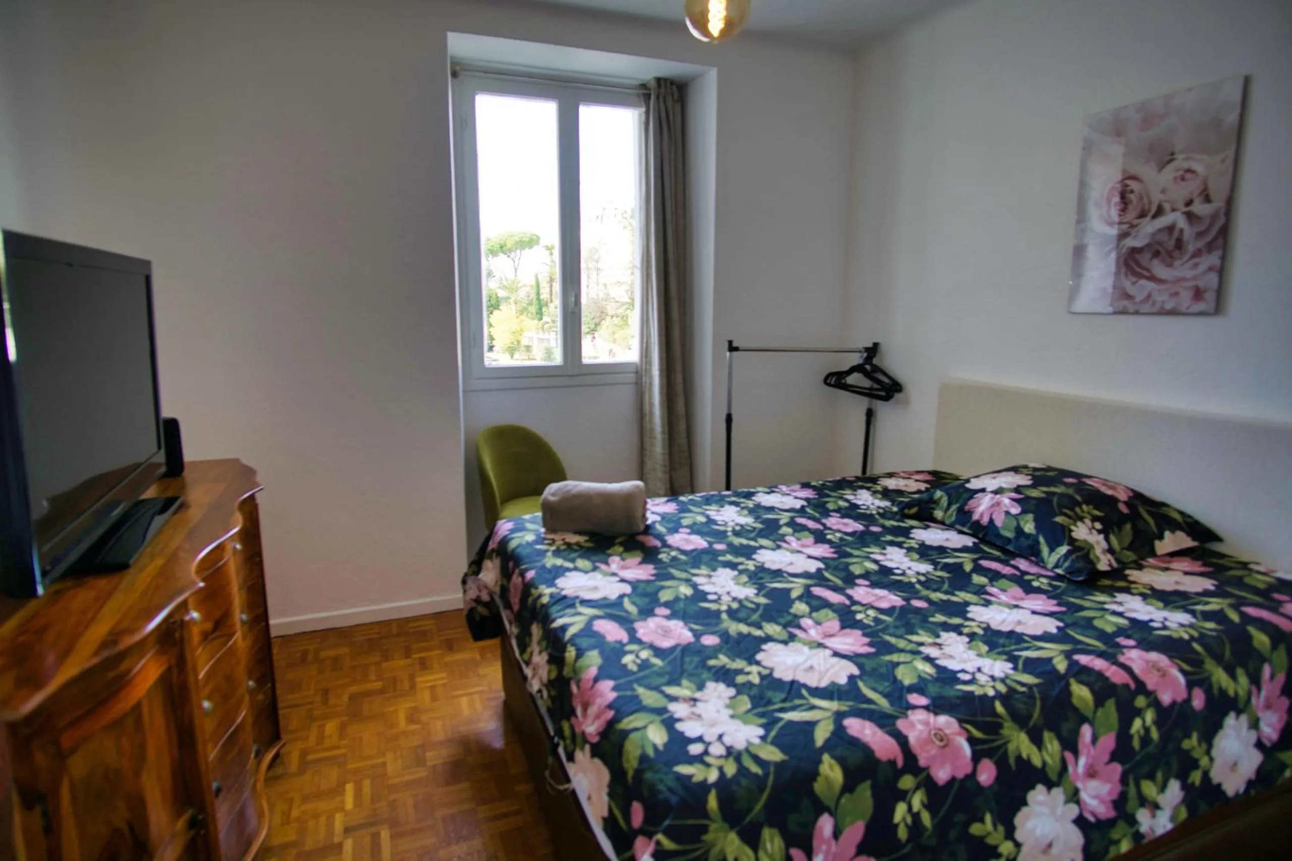Bed in Ref SELV -Palmes d'Or Properties