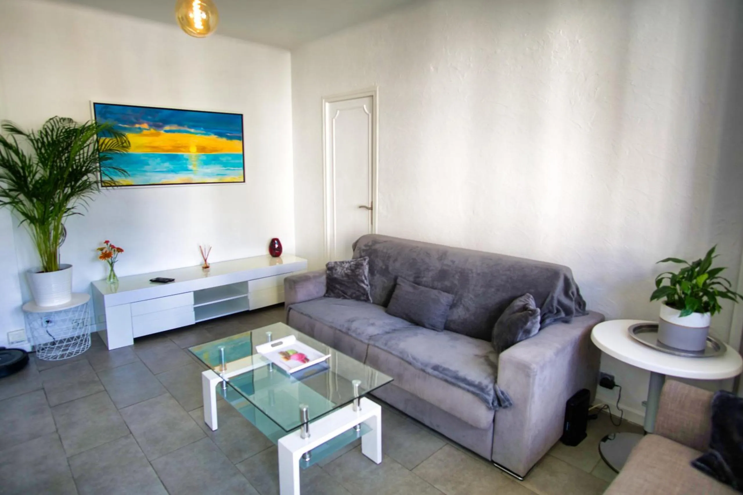 Communal lounge/ TV room in Ref SELV -Palmes d'Or Properties