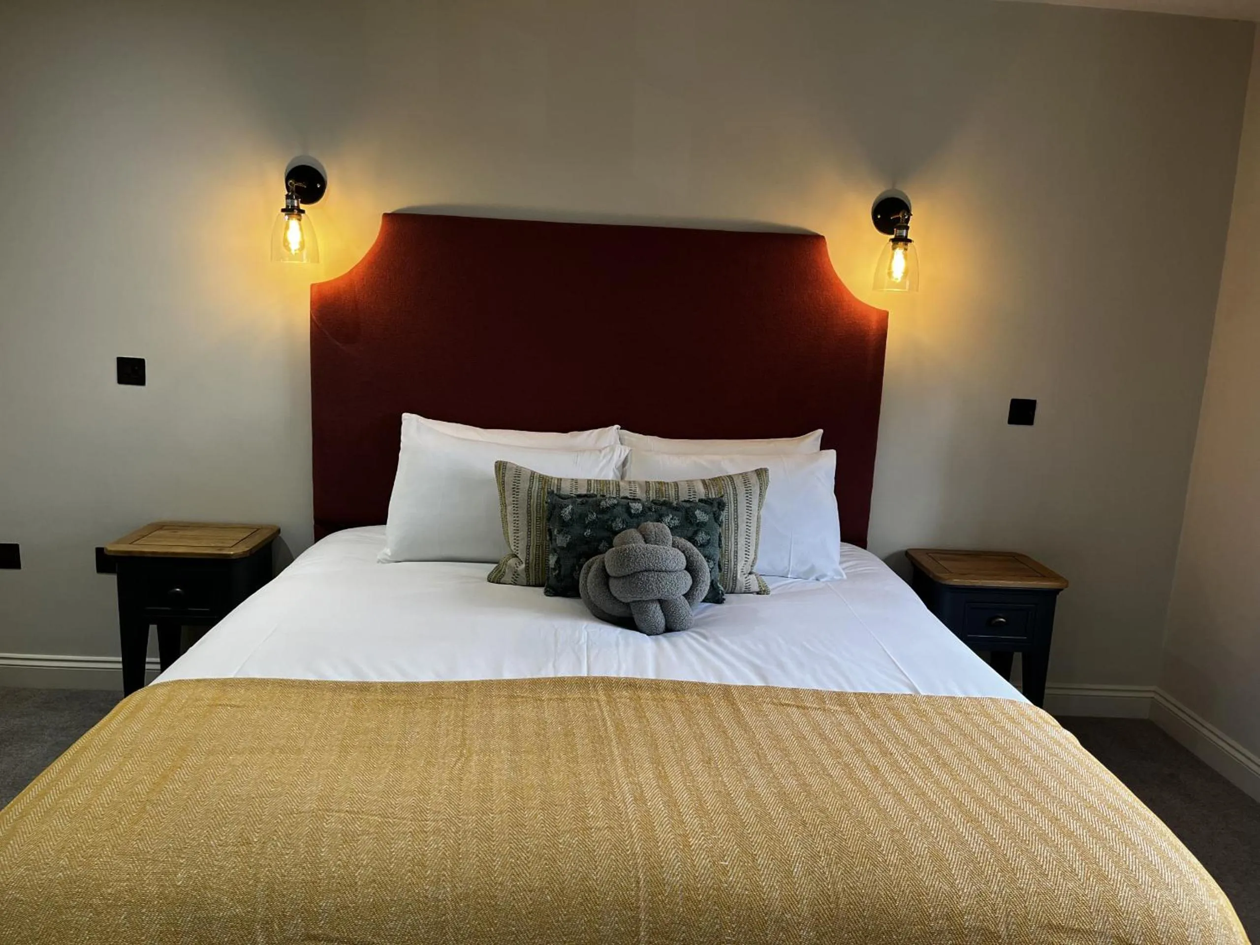 Bedroom, Bed in The Talbot Inn