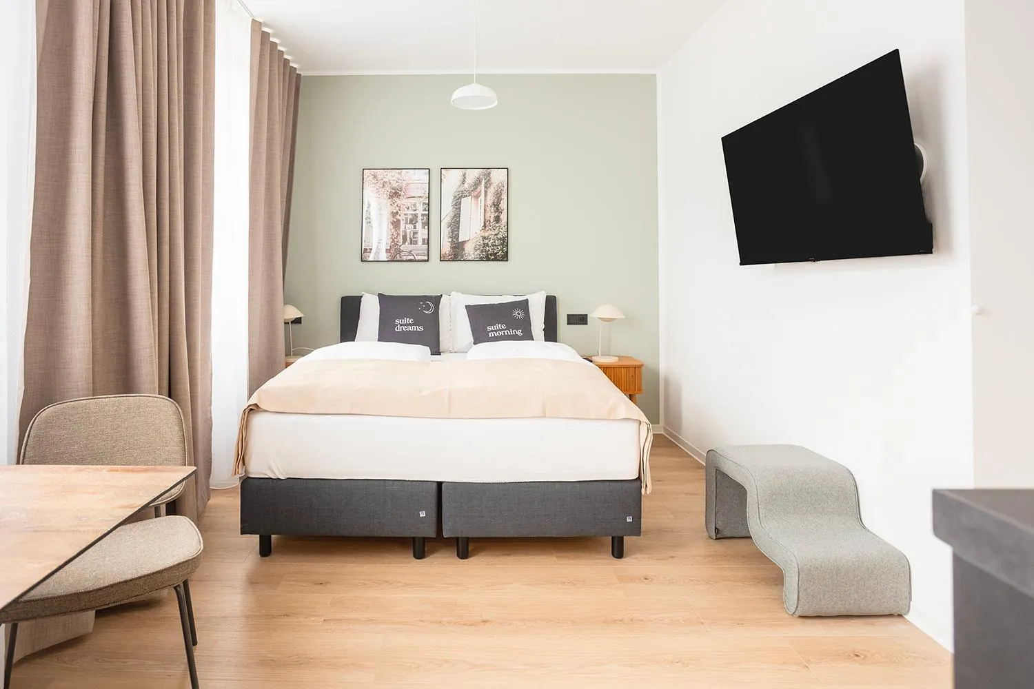 Bed in Limehome Villach Hauptplatz