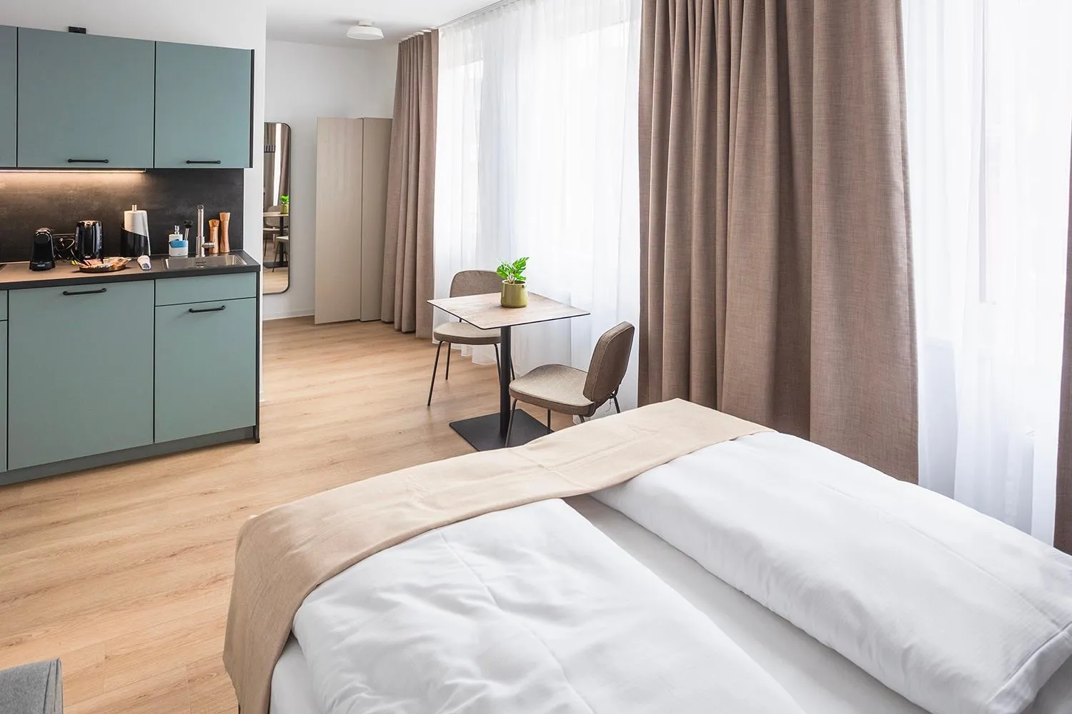 Coffee/tea facilities, Bed in Limehome Villach Hauptplatz