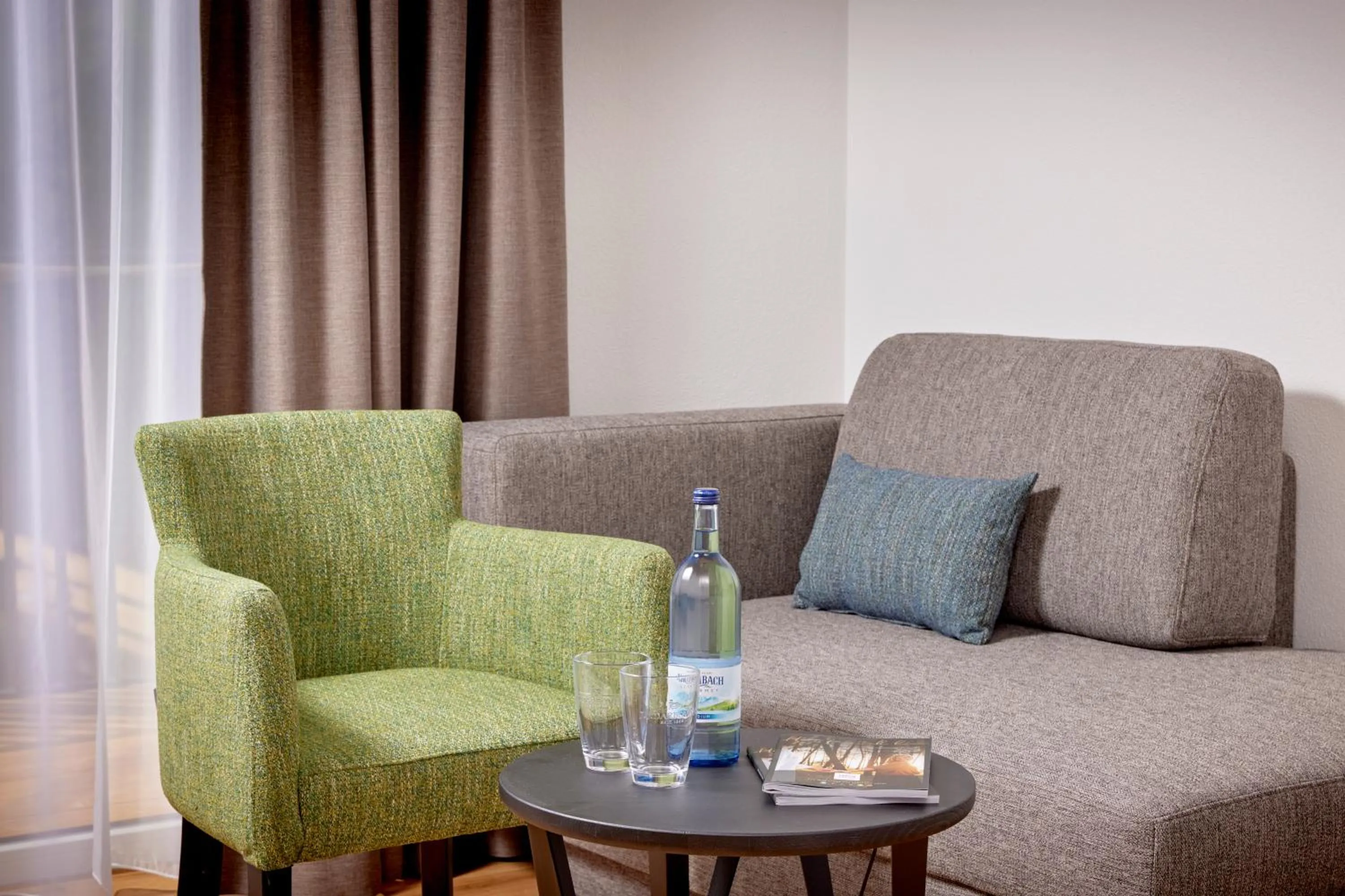 Seating area in BergBuddies - Übernachtung inklusive kostenlosen Bergbahntickets und vielem mehr