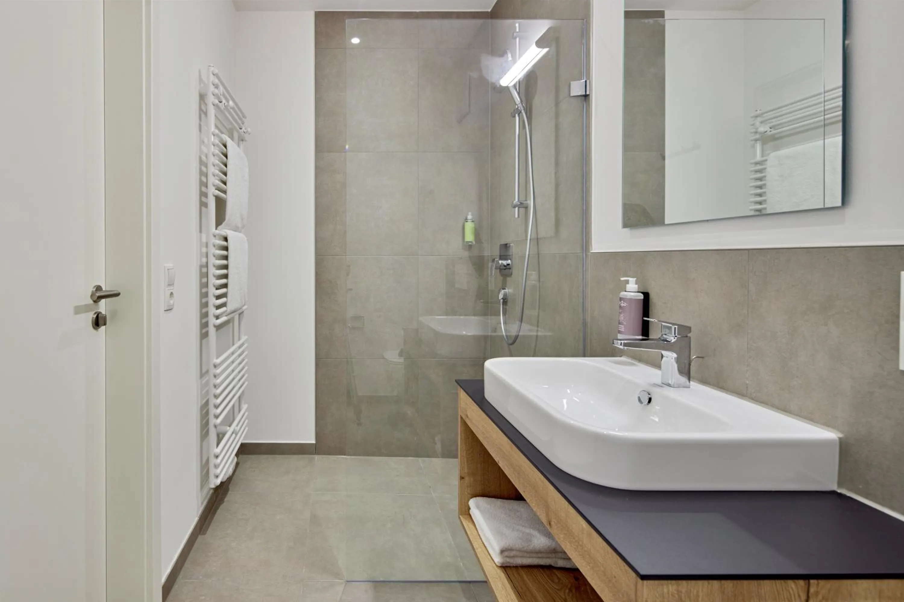 Bathroom in BergBuddies - Übernachtung inklusive kostenlosen Bergbahntickets und vielem mehr