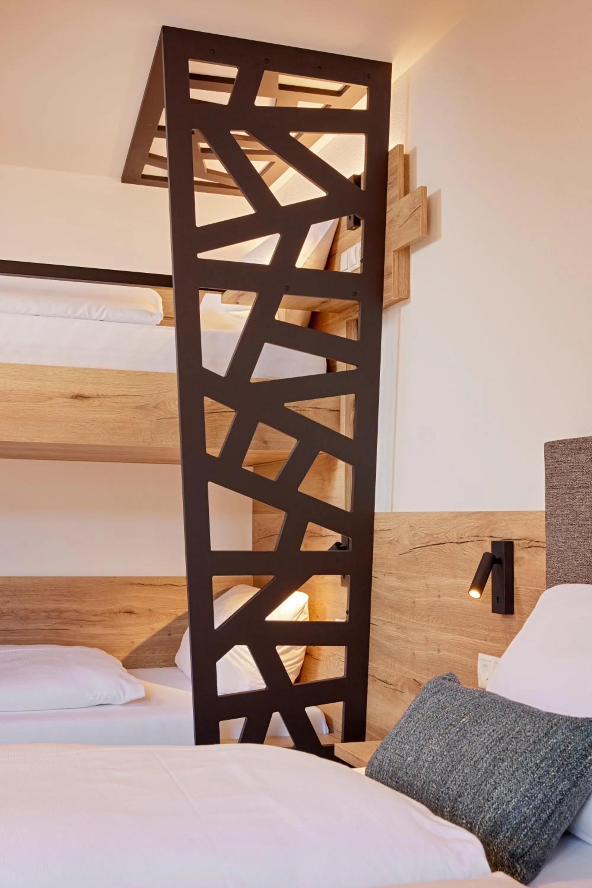 bunk bed, Bed in BergBuddies - Übernachtung inklusive kostenlosen Bergbahntickets und vielem mehr