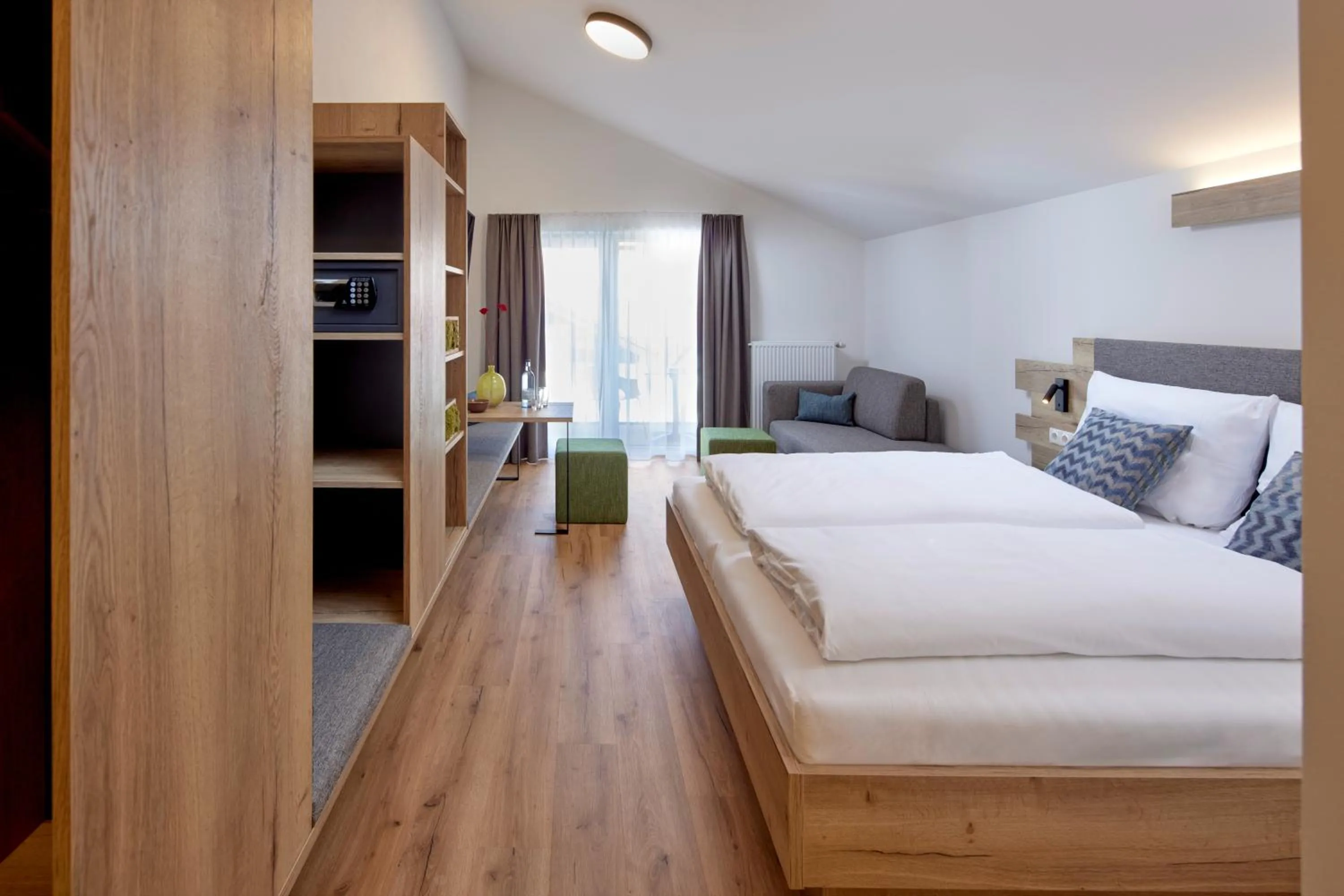 Bedroom, Bed in BergBuddies - Übernachtung inklusive kostenlosen Bergbahntickets und vielem mehr