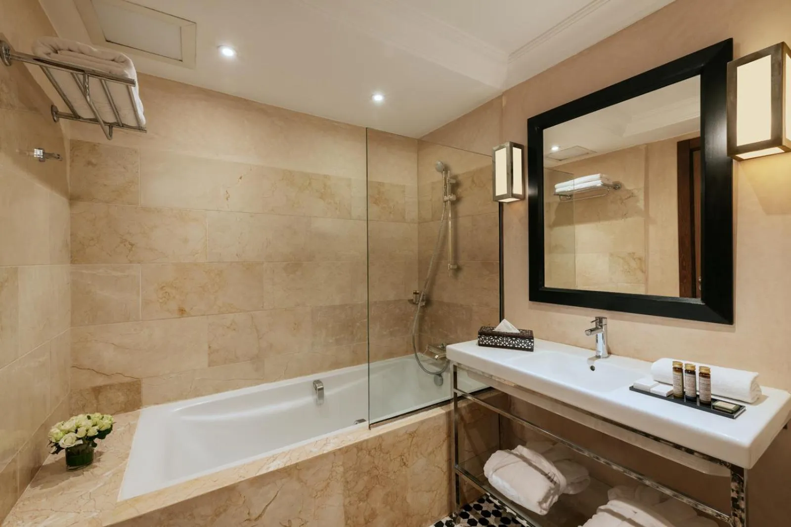 Bath in Hivernage Marrakech