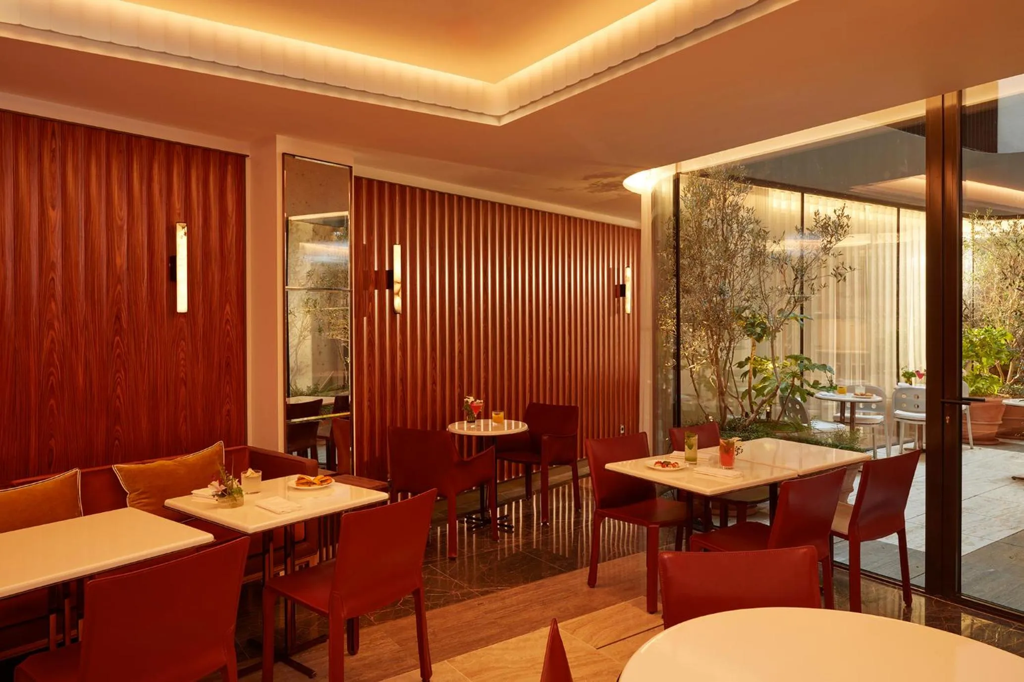 Breakfast in Villa-des-Prés