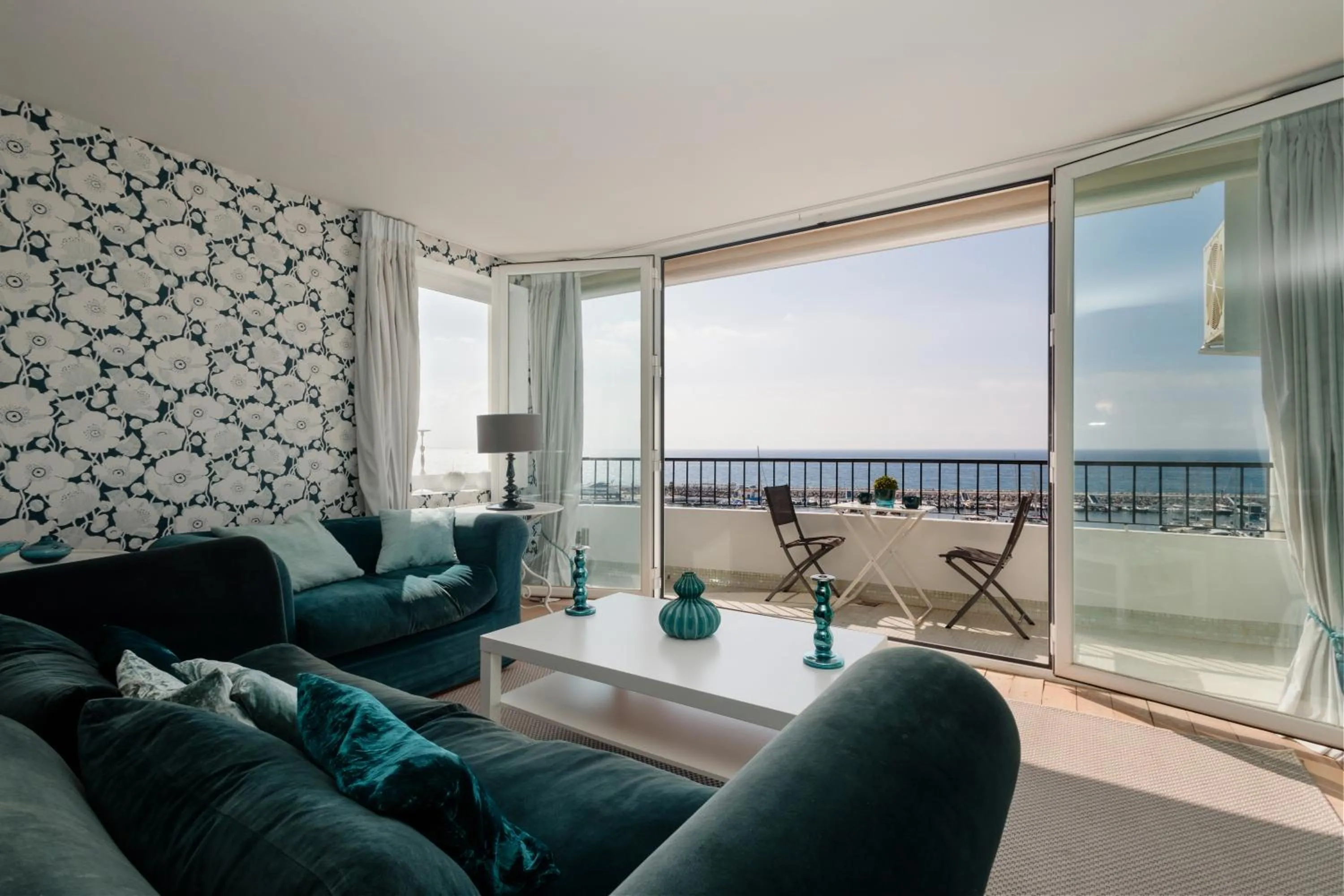 Apartment with stunning sea views, Puerto Banús