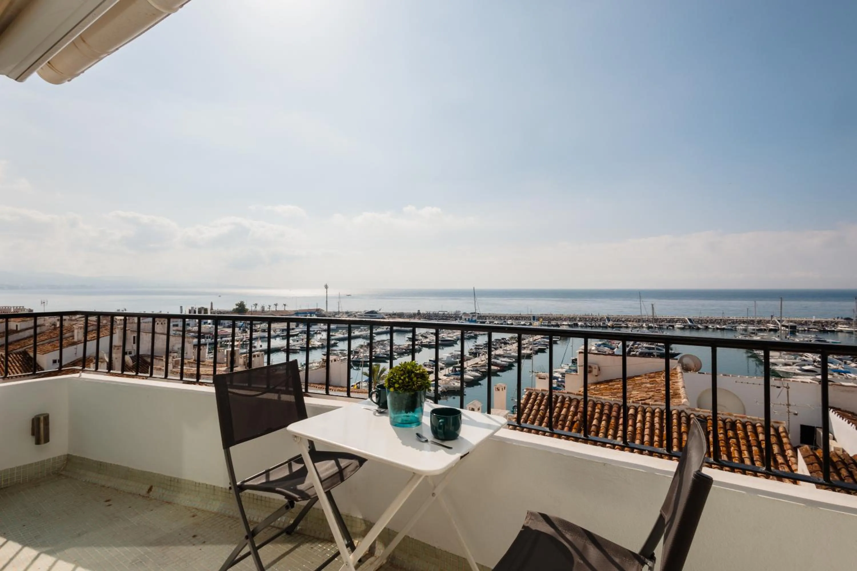 Apartment with stunning sea views, Puerto Banús