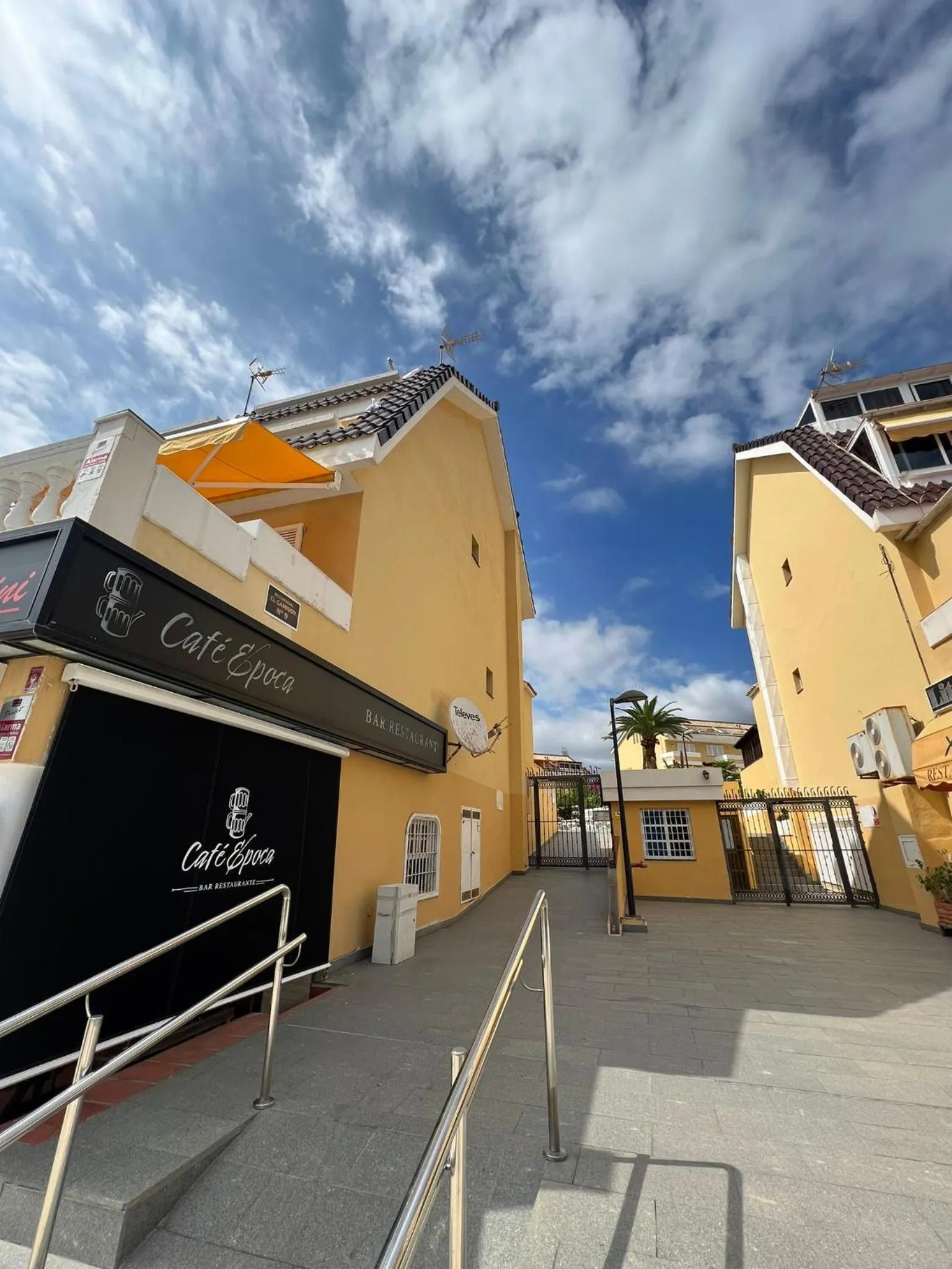 Property building in Adosado en Costa Adeje