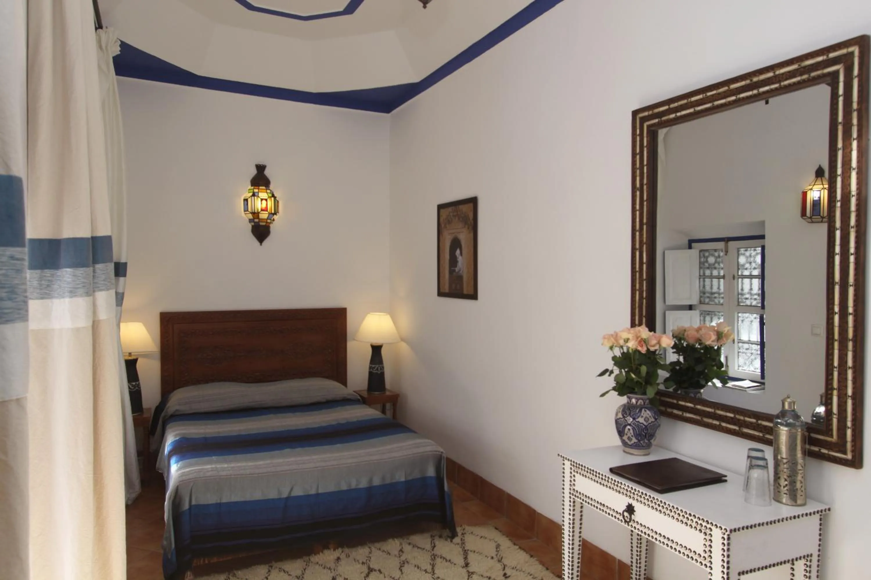 Photo of the whole room, Bed in Riad Karmela