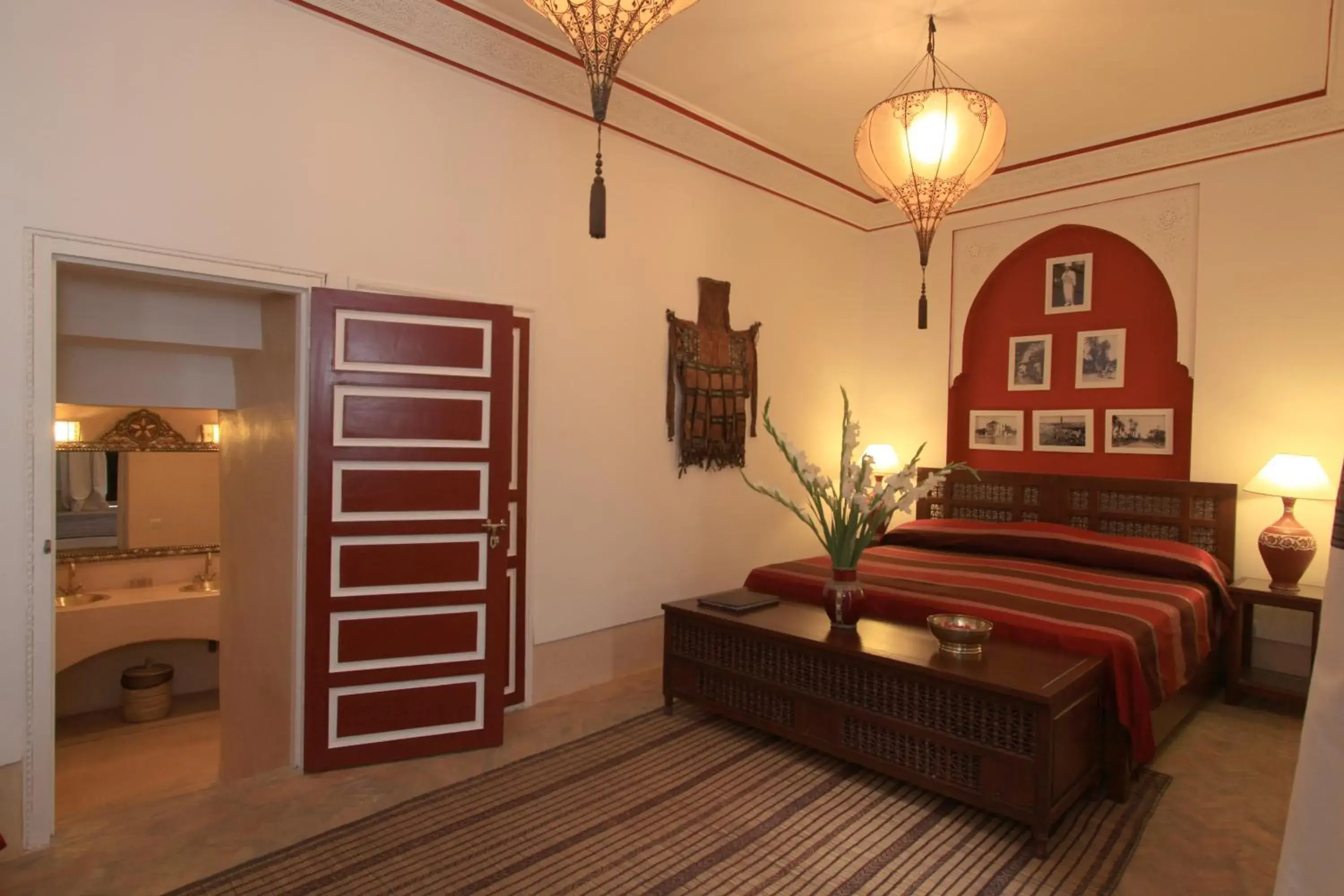 Photo of the whole room, Bed in Riad Karmela