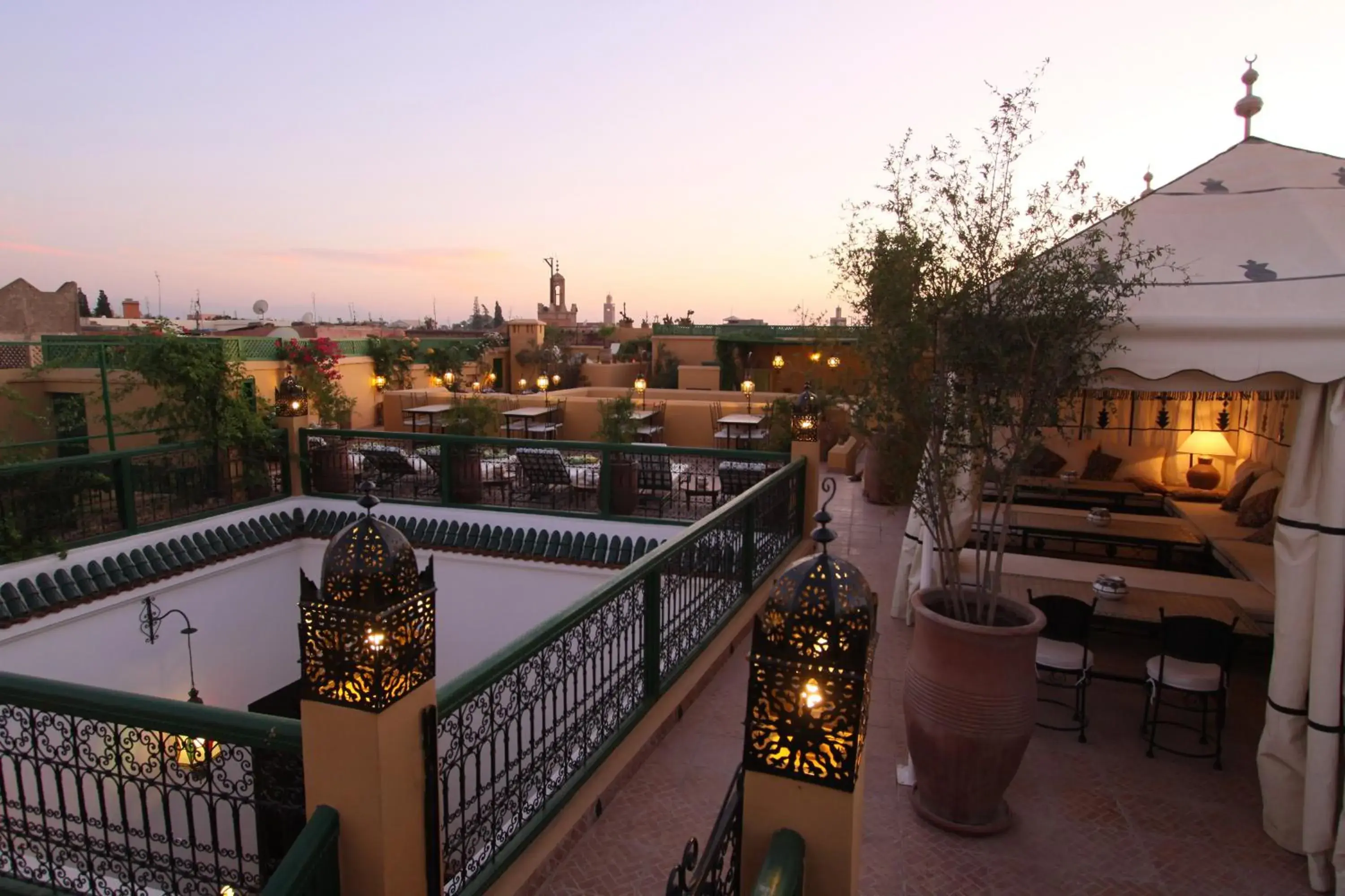 Facade/entrance in Riad Karmela