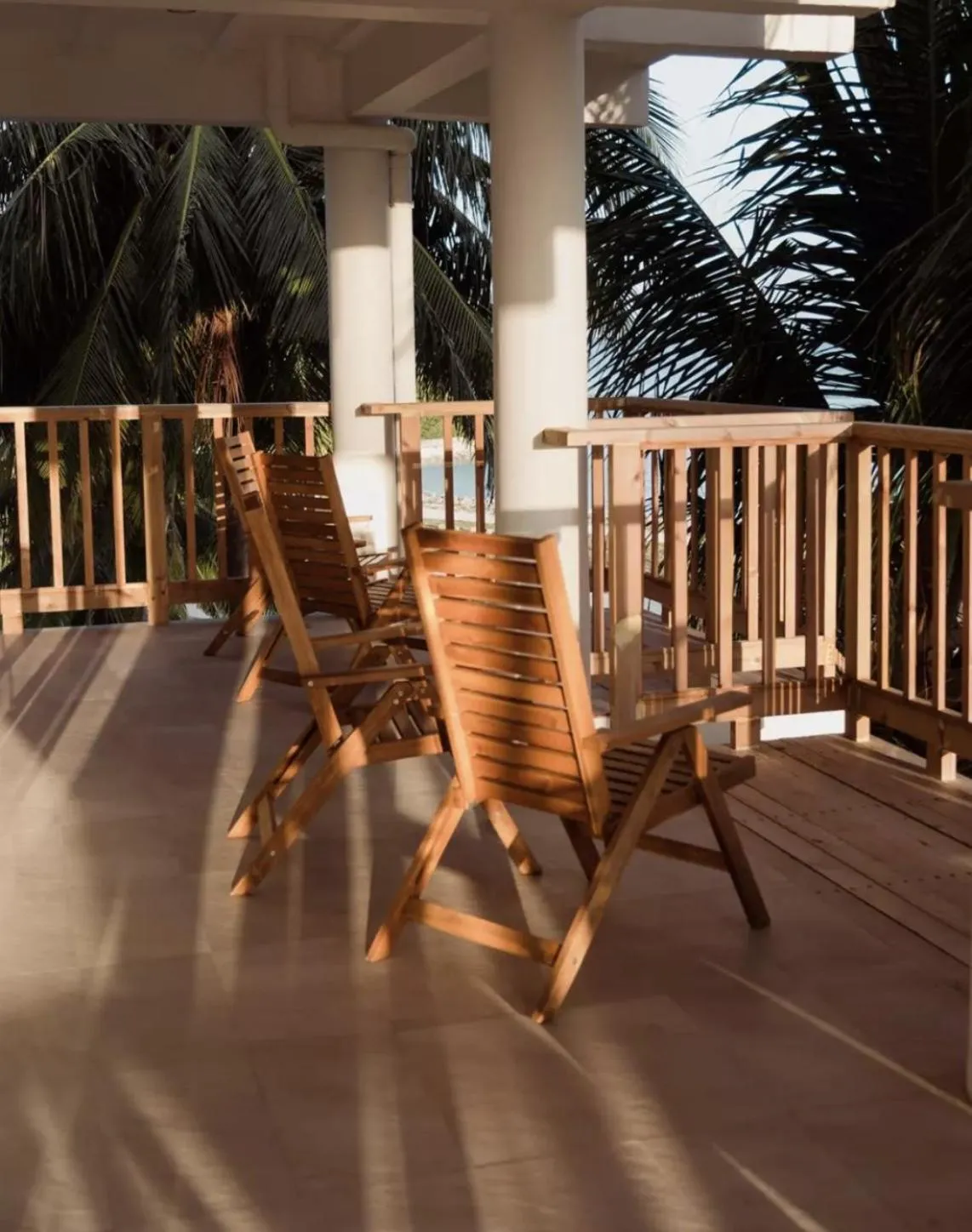 Patio in Si! Coral Inn