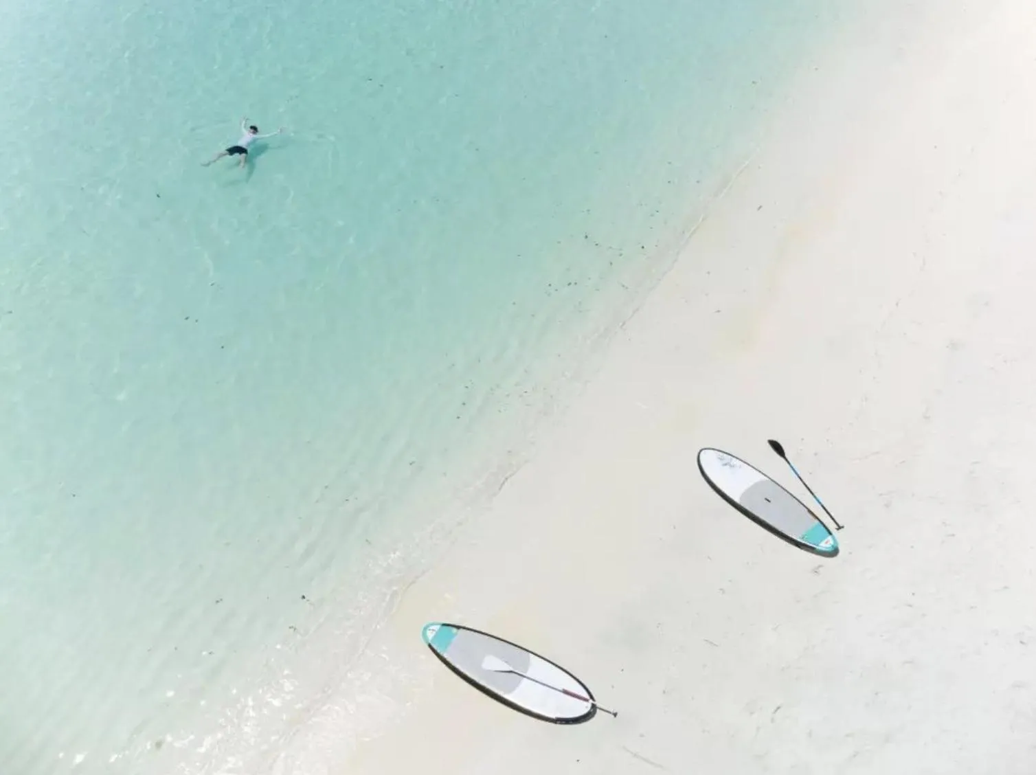 Beach in Si! Coral Inn