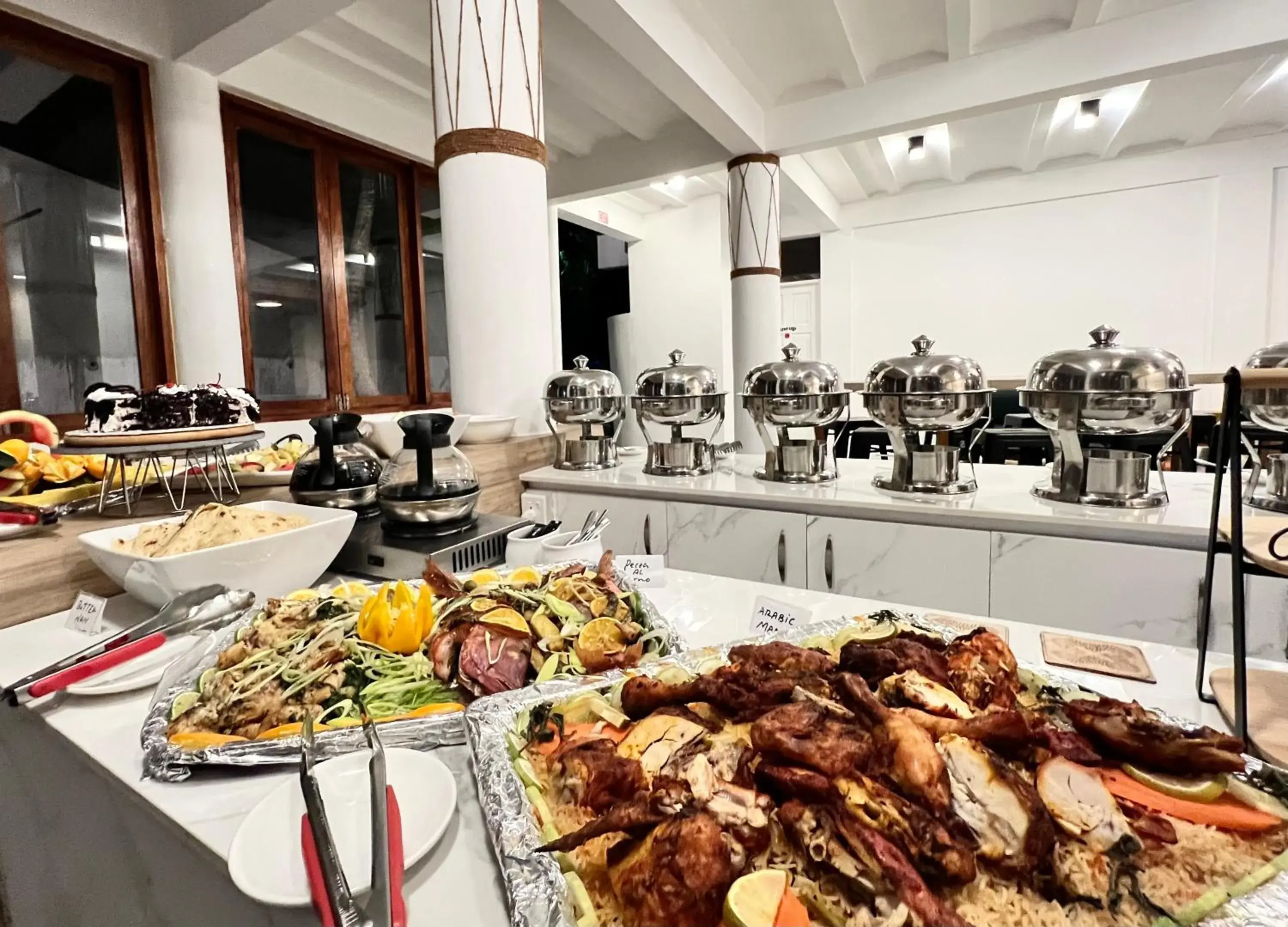 Restaurant/places to eat in Si! Coral Inn Restaurant/places to eat in Si! Coral Inn