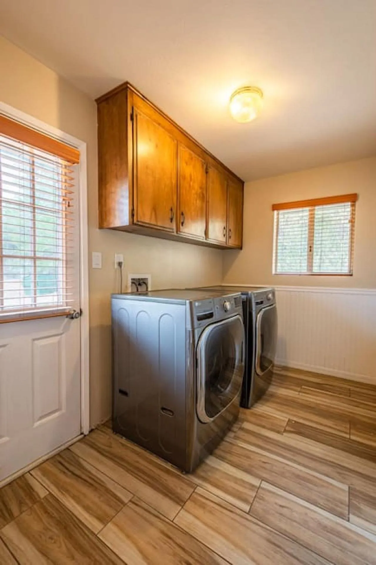 laundry in Cherry Cottage 15 min from Yosemite South Entrance