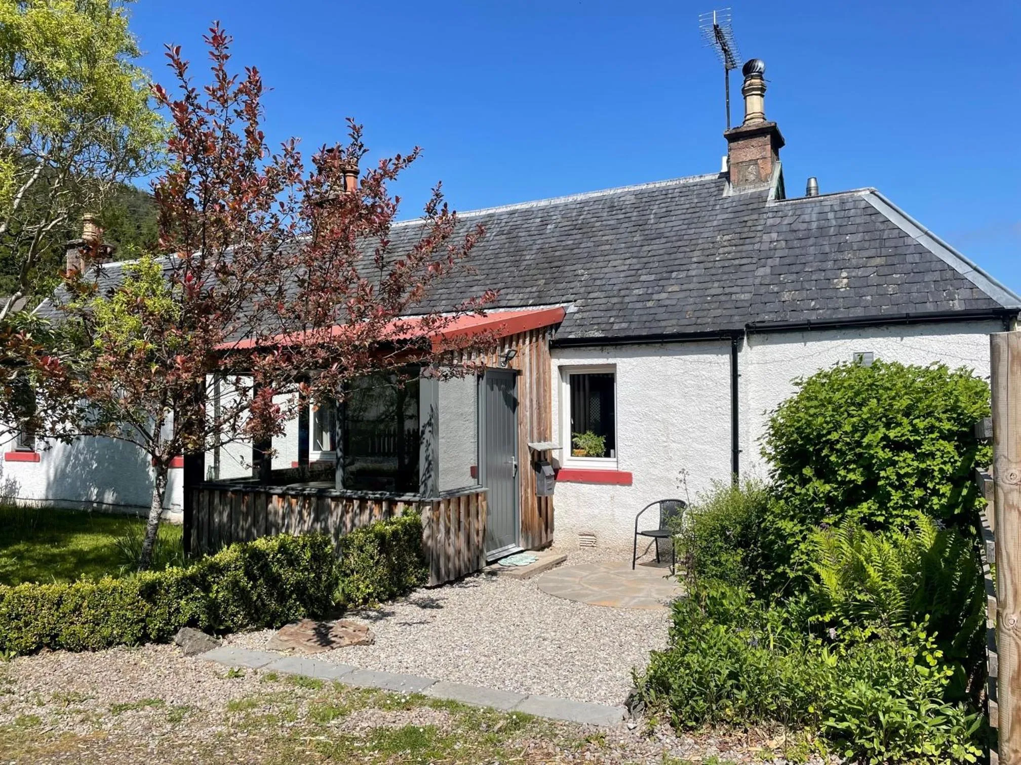 One bed cosy Highland cottage near Beauly