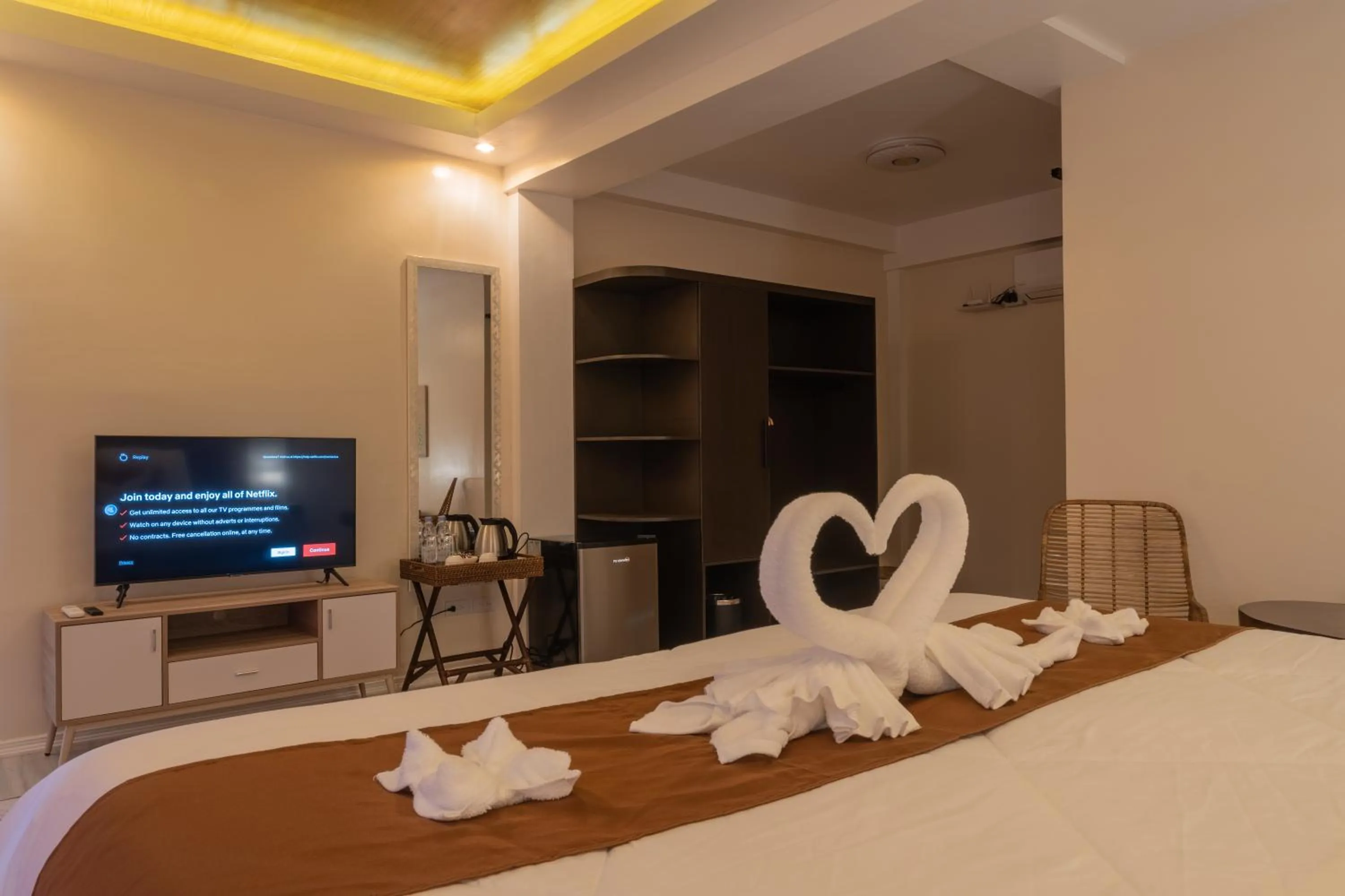 Bed in The Mayana Resort