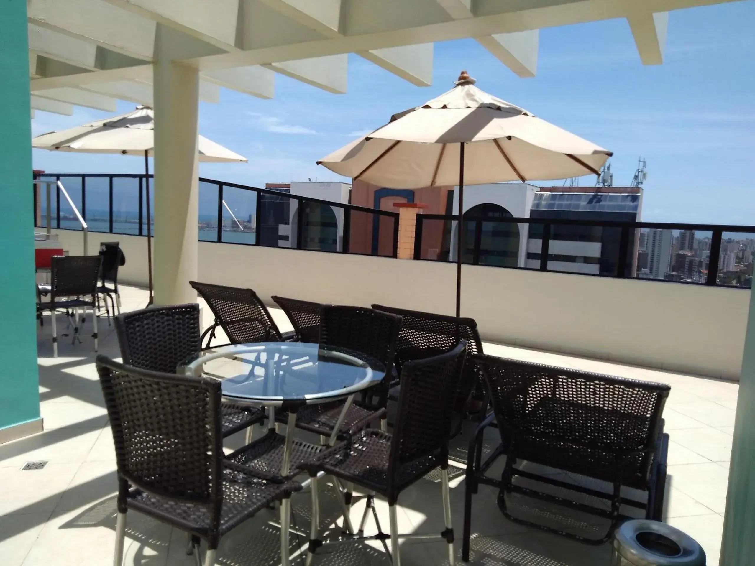 Flat Brasil Tropical Meireles by Escala Flat Brasil Tropical Meireles by Escala