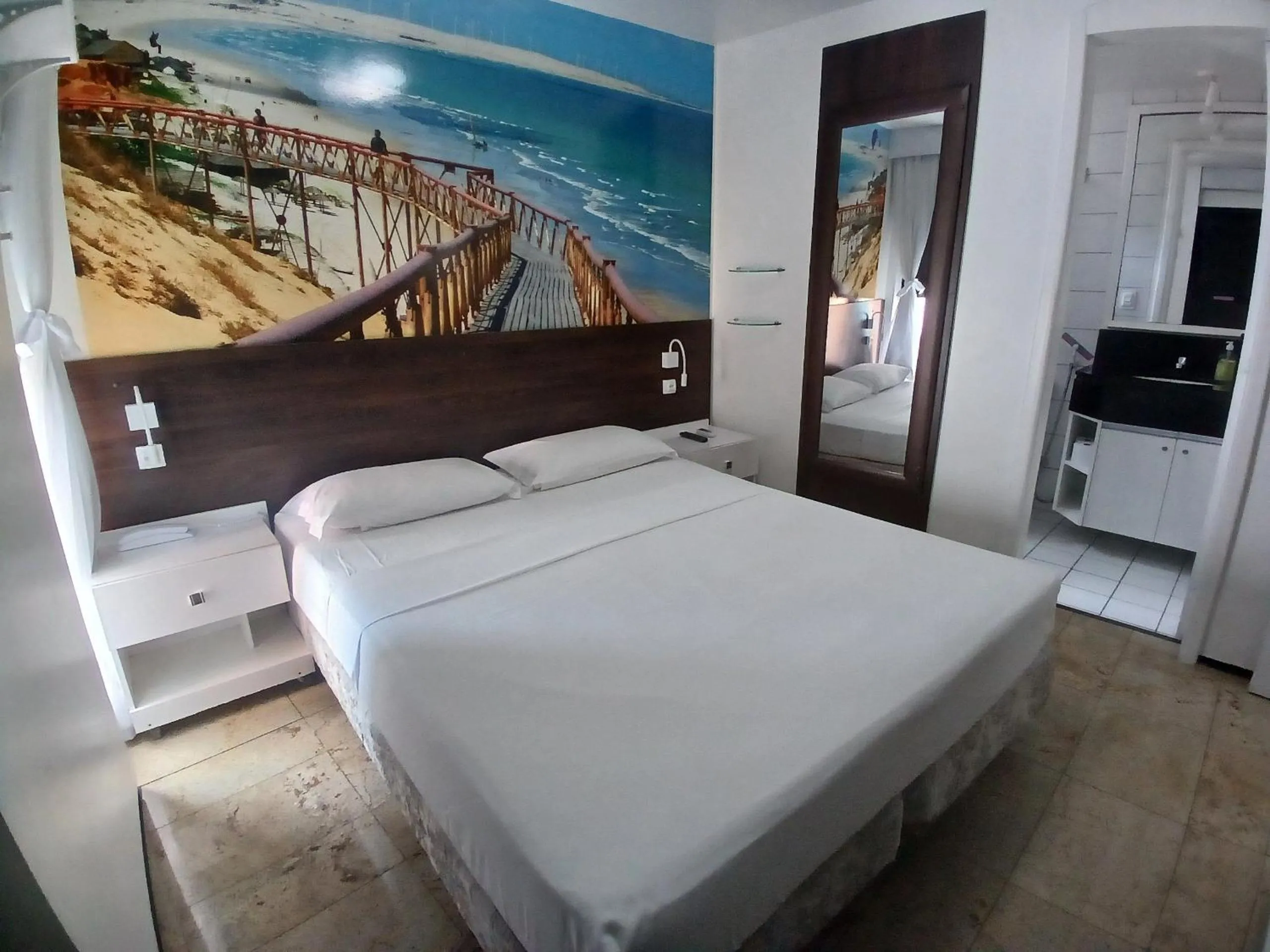 Bedroom, Bed in Flat Brasil Tropical Meireles by Escala