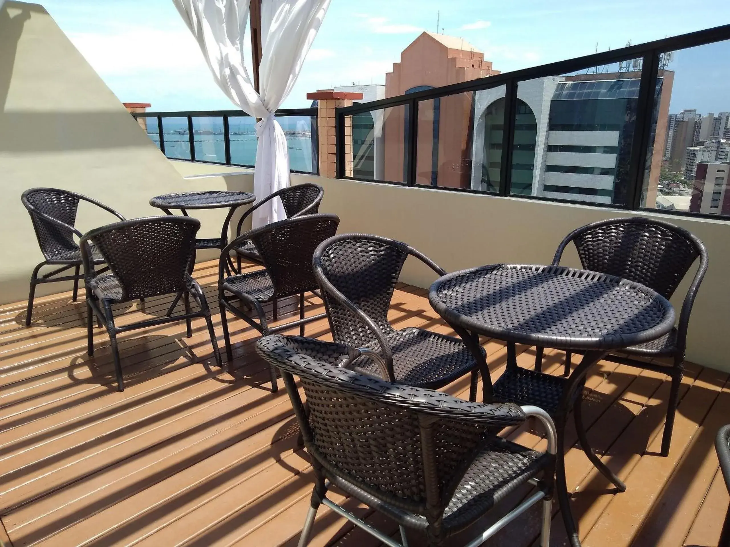 Flat Brasil Tropical Meireles by Escala Flat Brasil Tropical Meireles by Escala