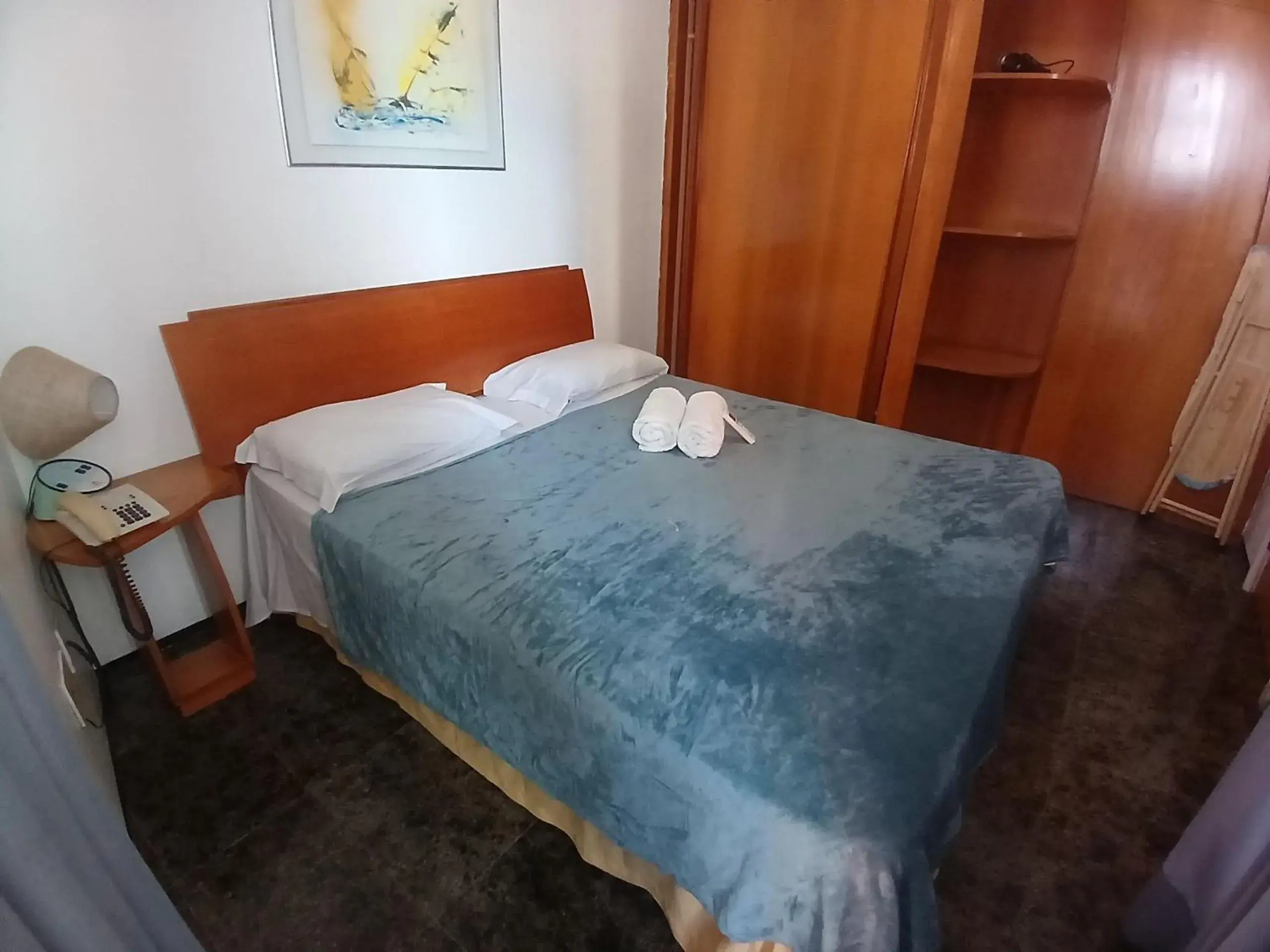 Bedroom, Bed in Flat Brasil Tropical Meireles by Escala Bedroom, Bed in Flat Brasil Tropical Meireles by Escala