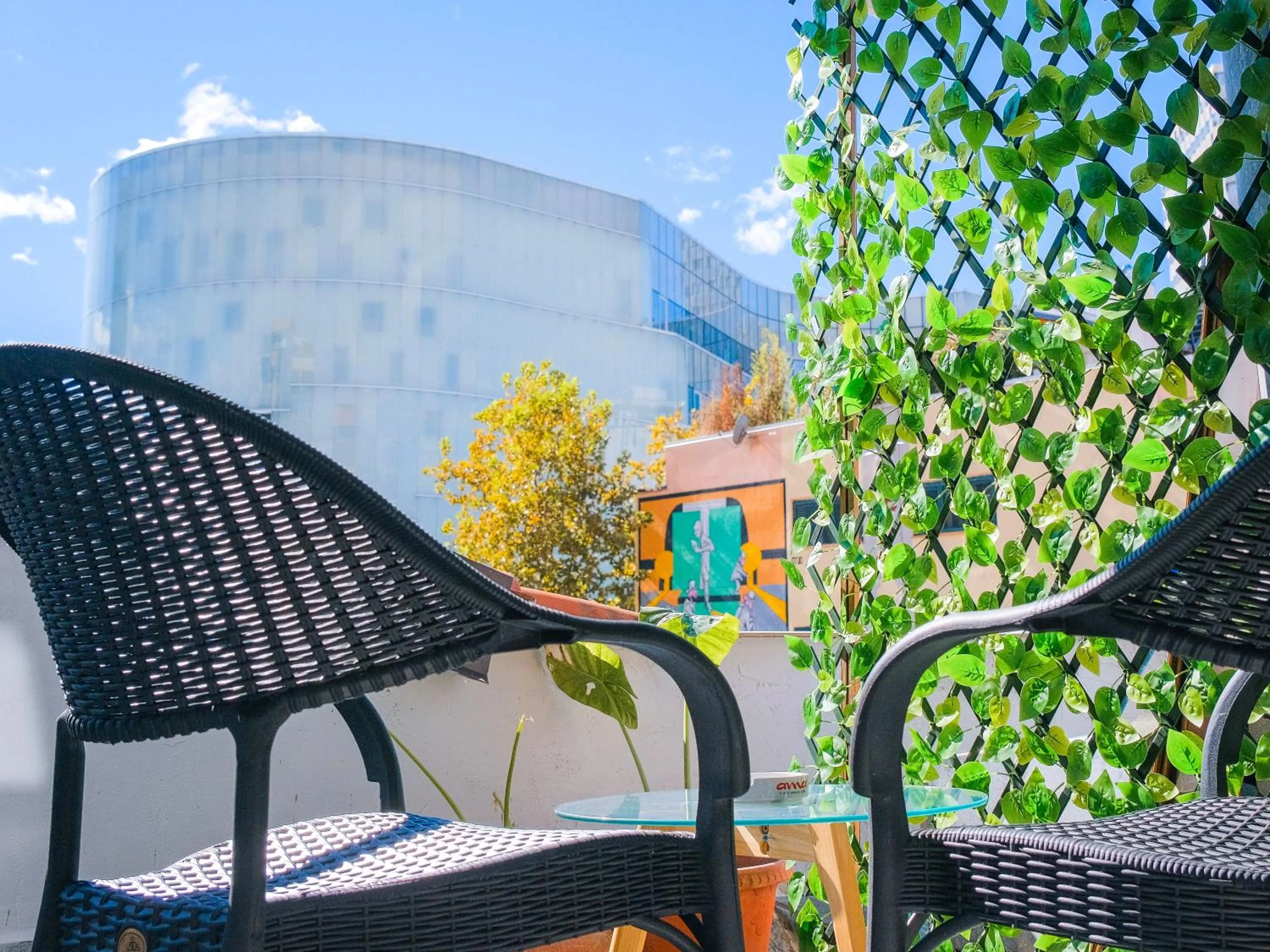 Day in Hotel Tier Center