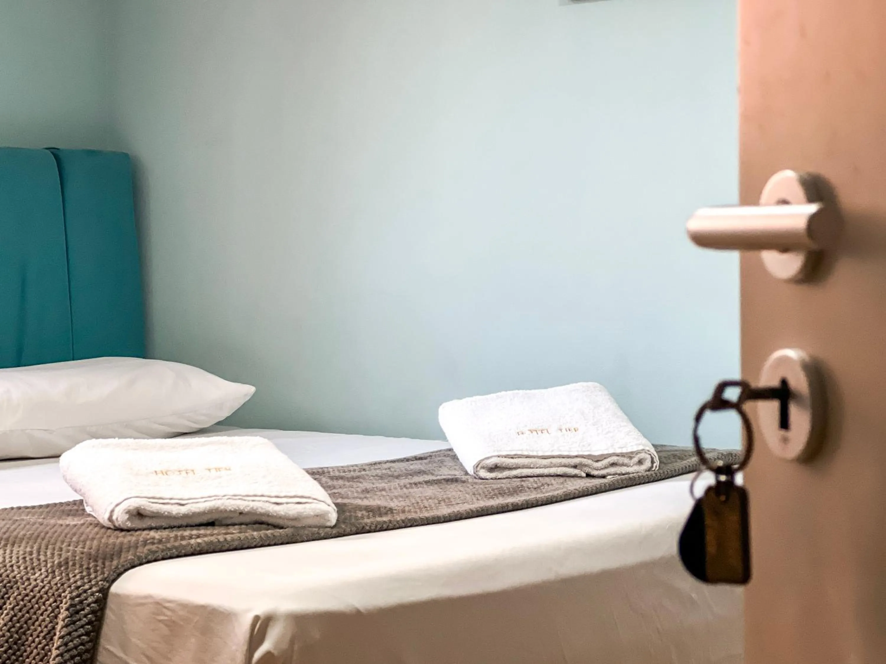 Bed in Hotel Tier Center