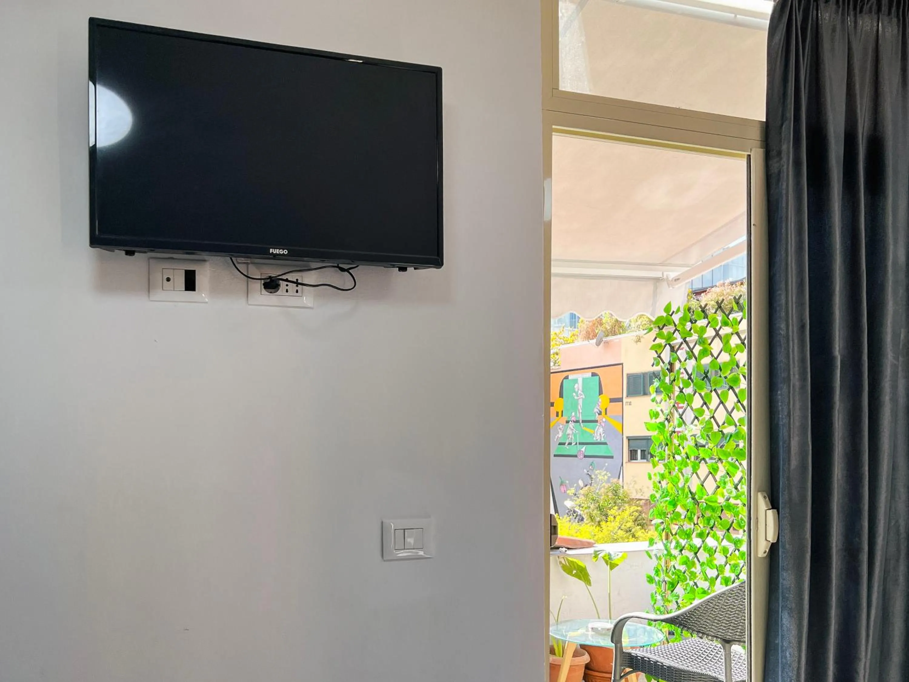 TV and multimedia in Hotel Tier Center