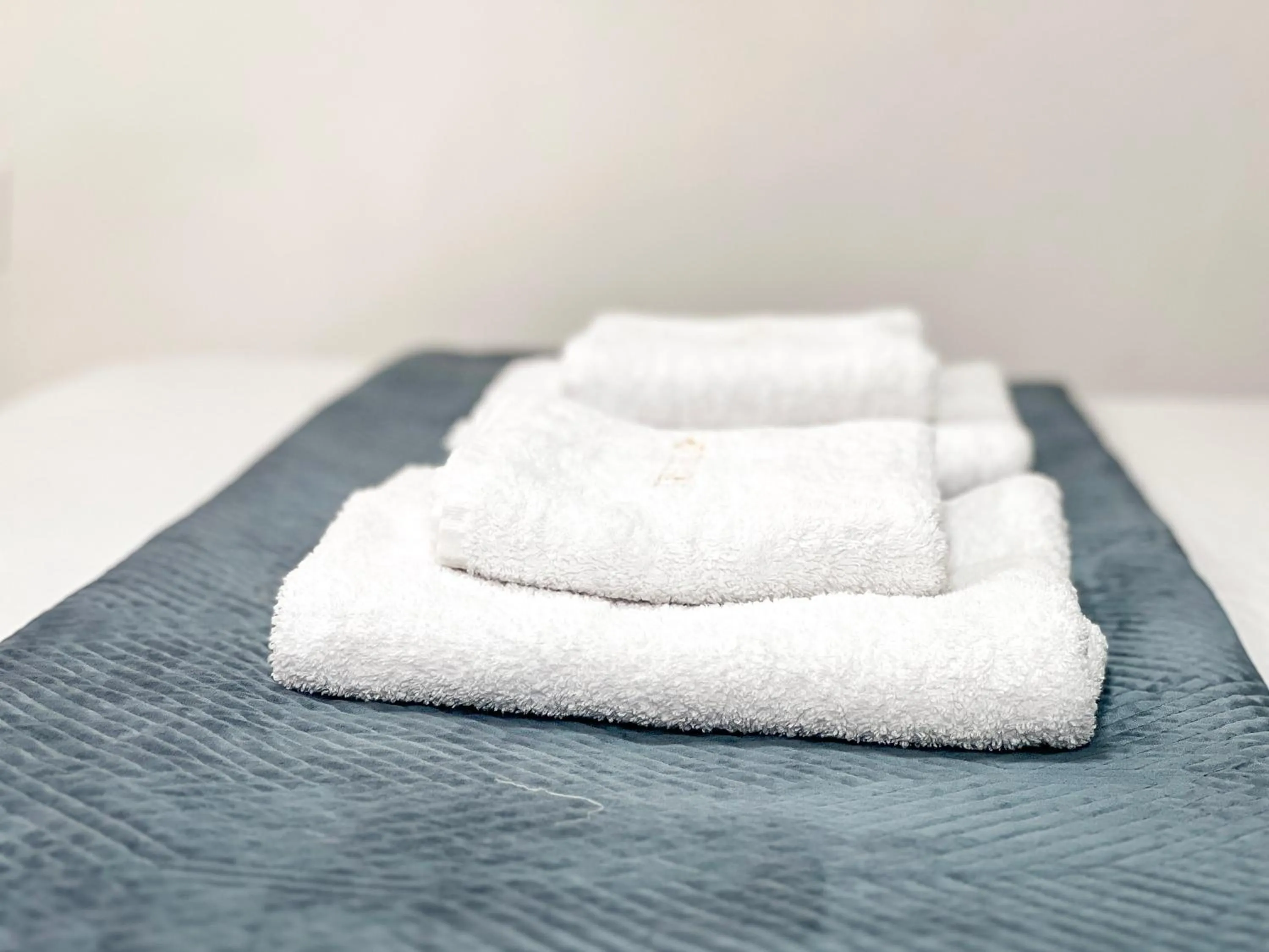 Bed in Hotel Tier Center