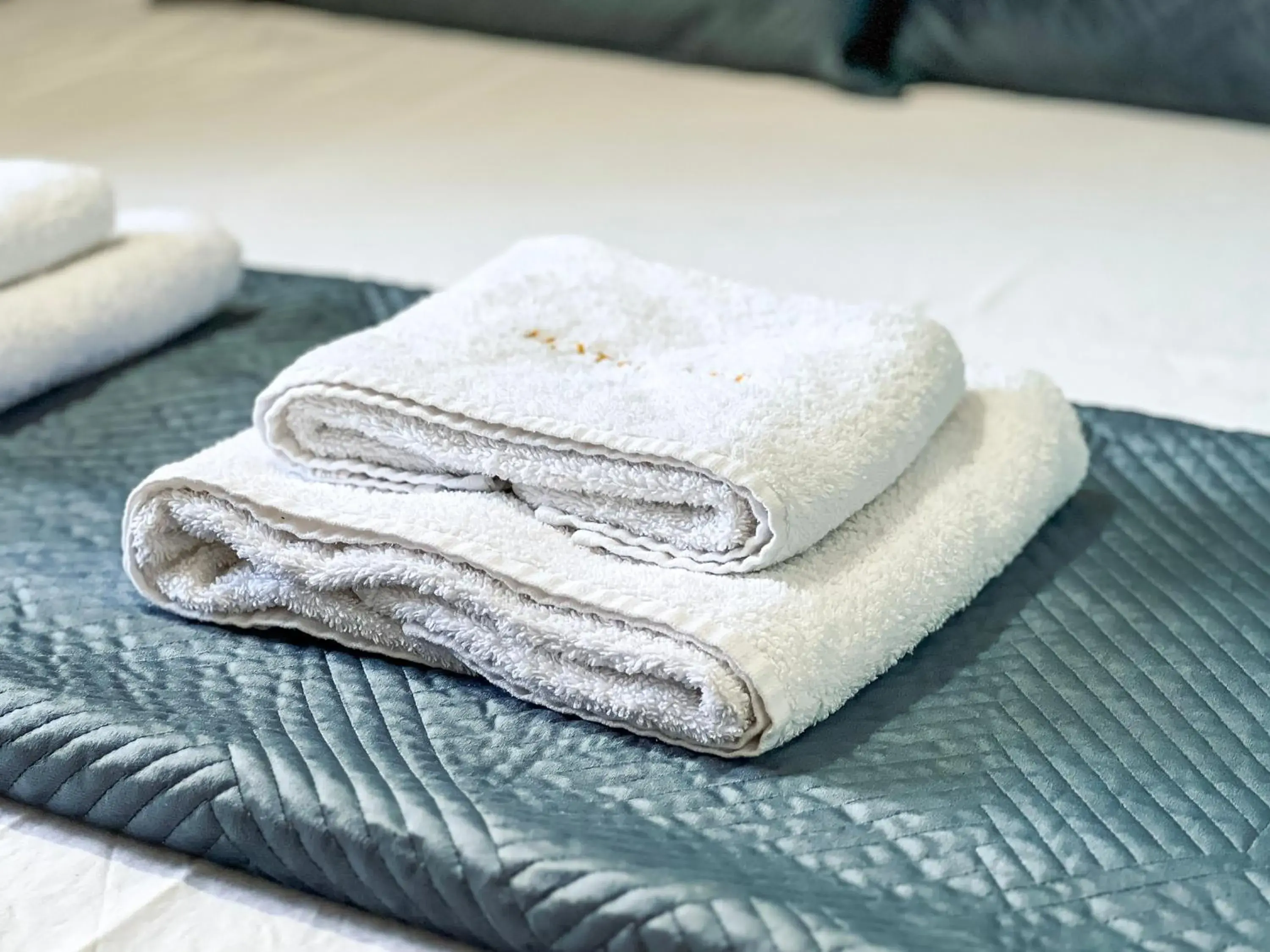 Bed in Hotel Tier Center Bed in Hotel Tier Center