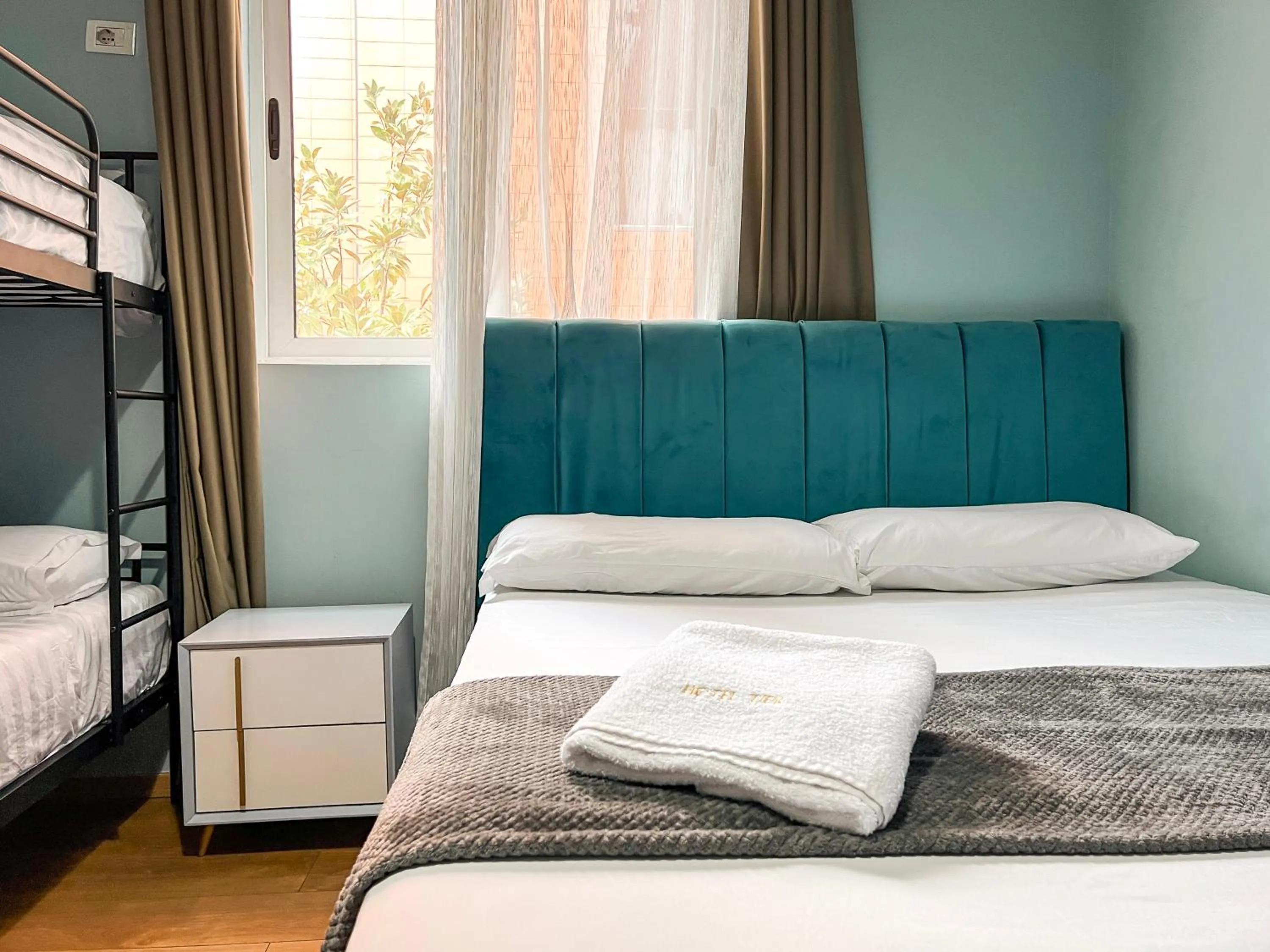 Bed in Hotel Tier Center