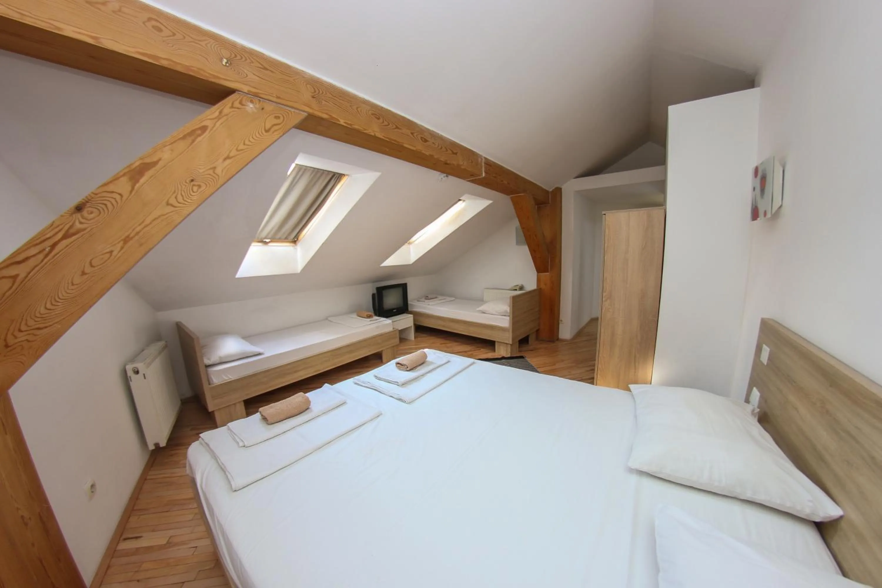 Photo of the whole room, Bed in Hotel Hayat