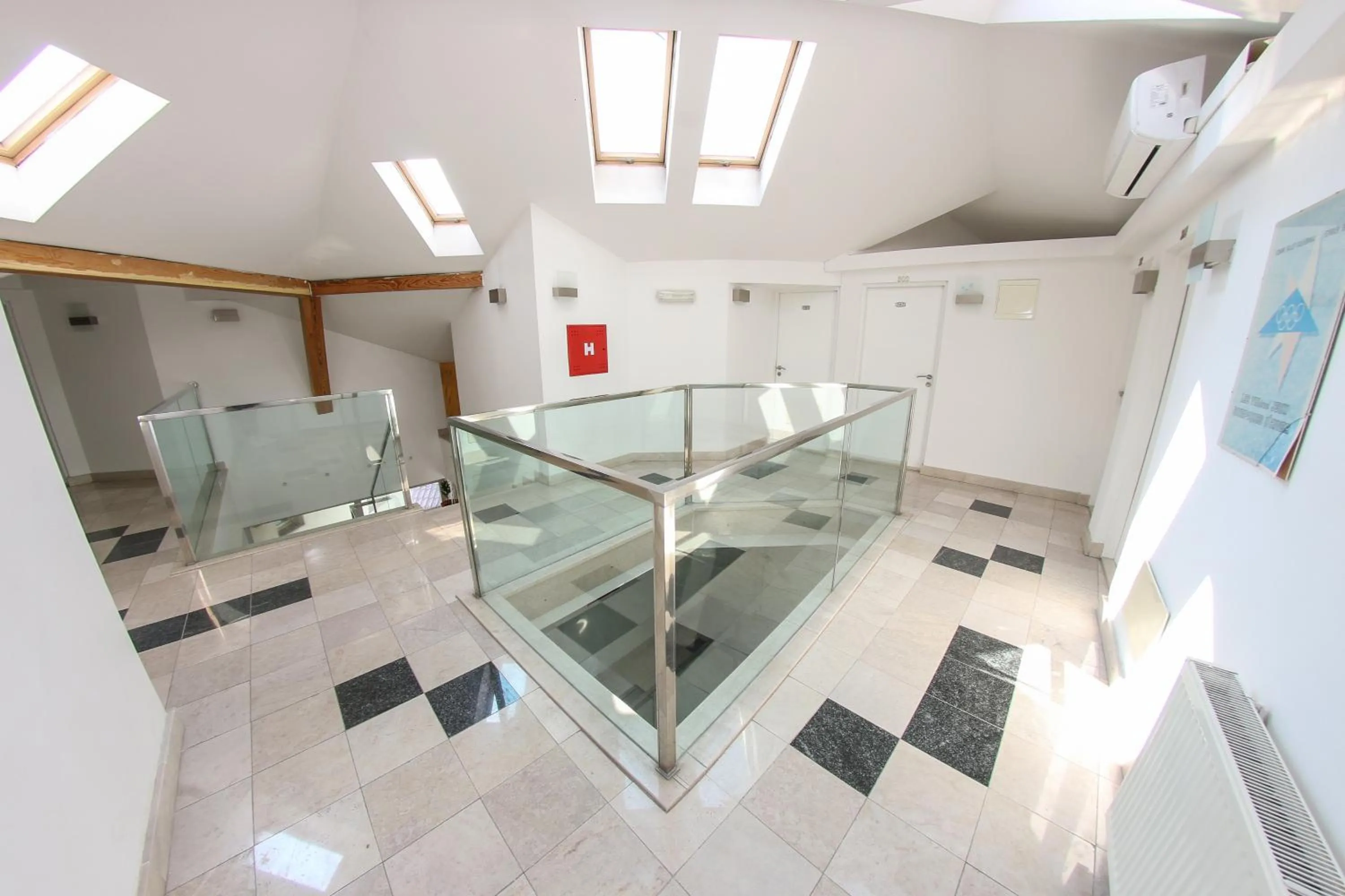 Property building in Hotel Hayat