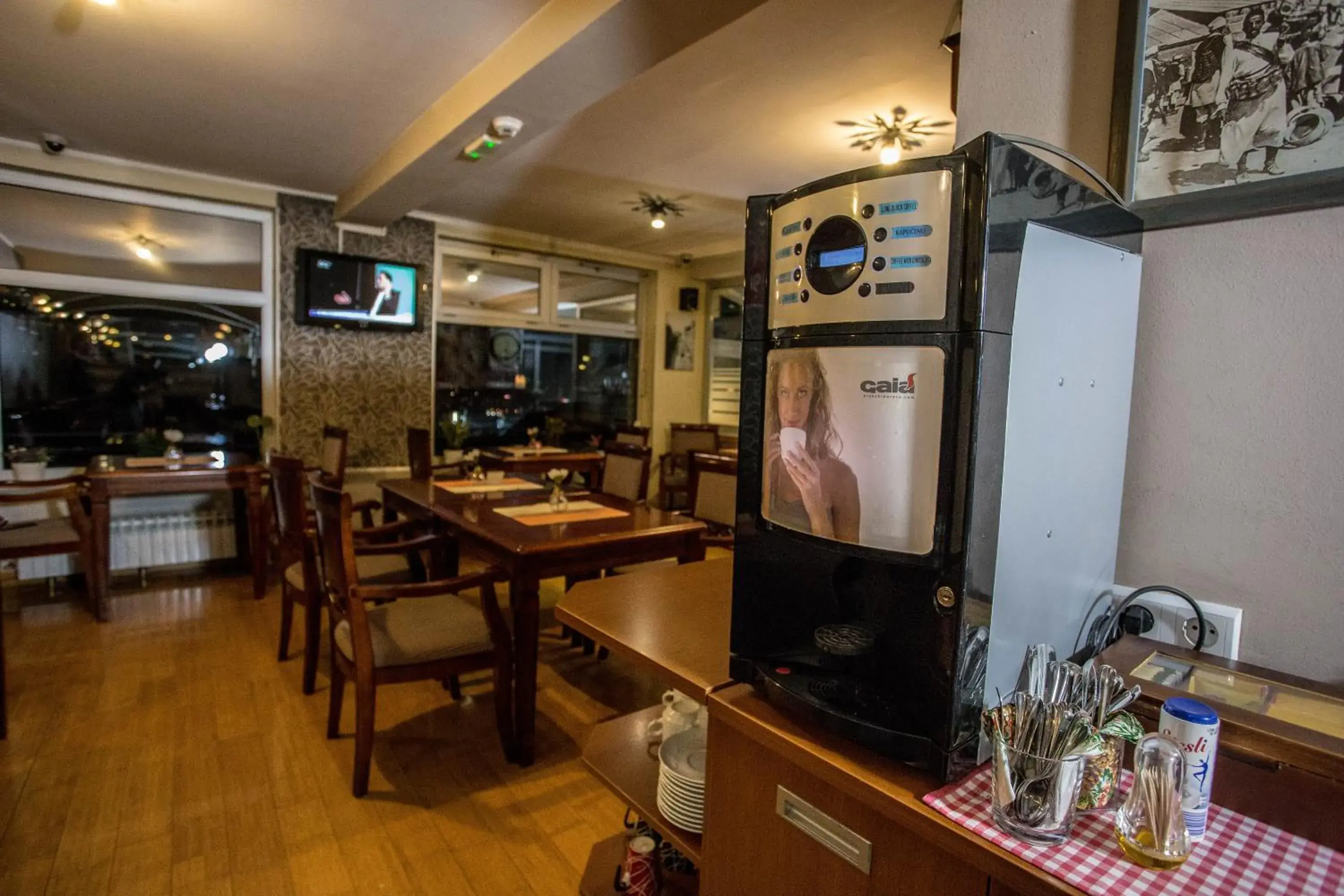 Restaurant/places to eat in Hotel Villa Harmony - Free Parking Restaurant/places to eat in Hotel Villa Harmony - Free Parking