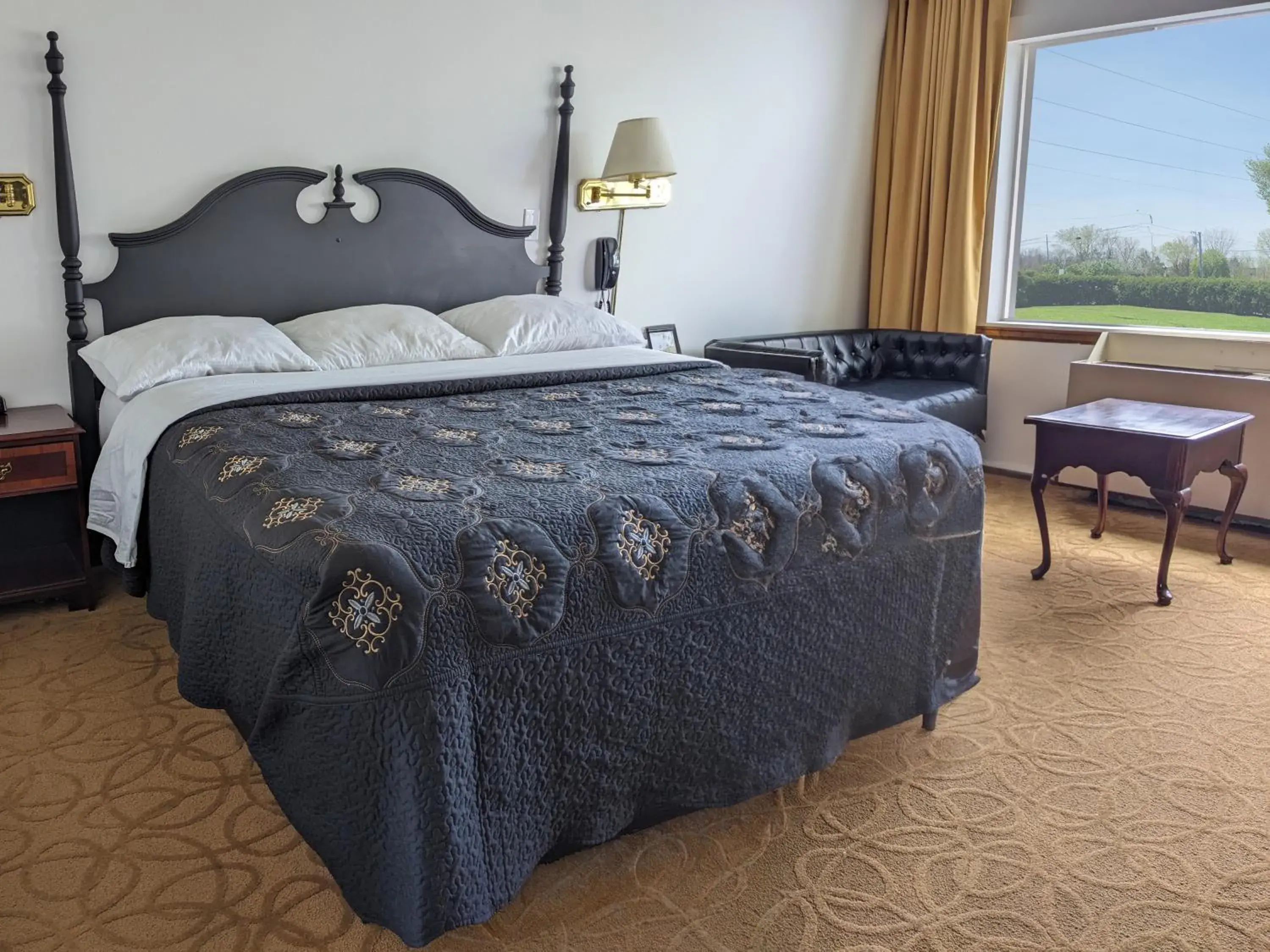 King Room with Mountain View in South Side Inn - Burlington King Room with Mountain View in South Side Inn - Burlington