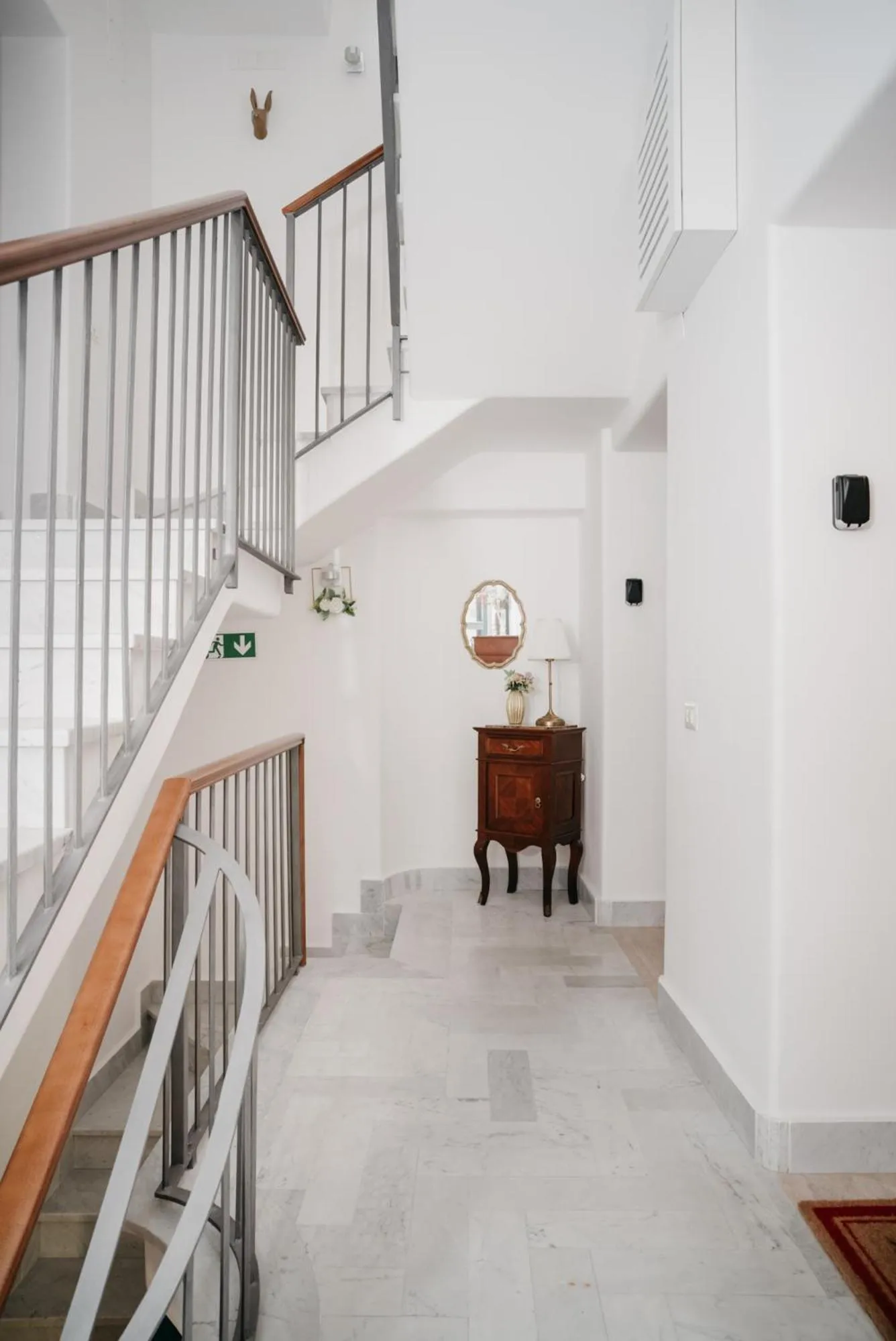 Decorative detail in Vista Napoli Residence by Casa Napoletana