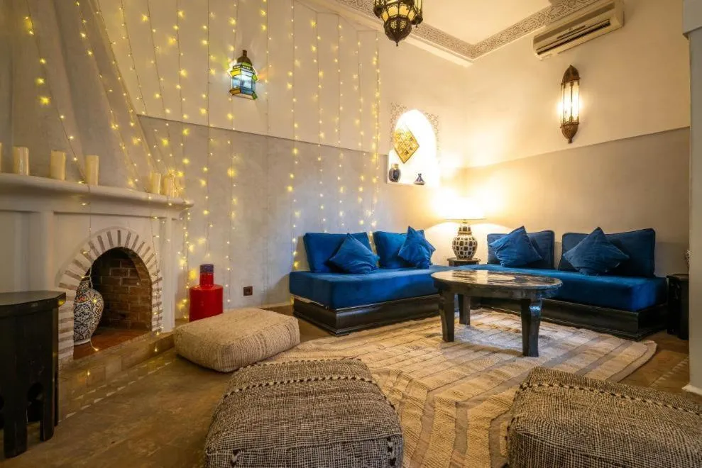 Living room, Bed in Riad Sheba