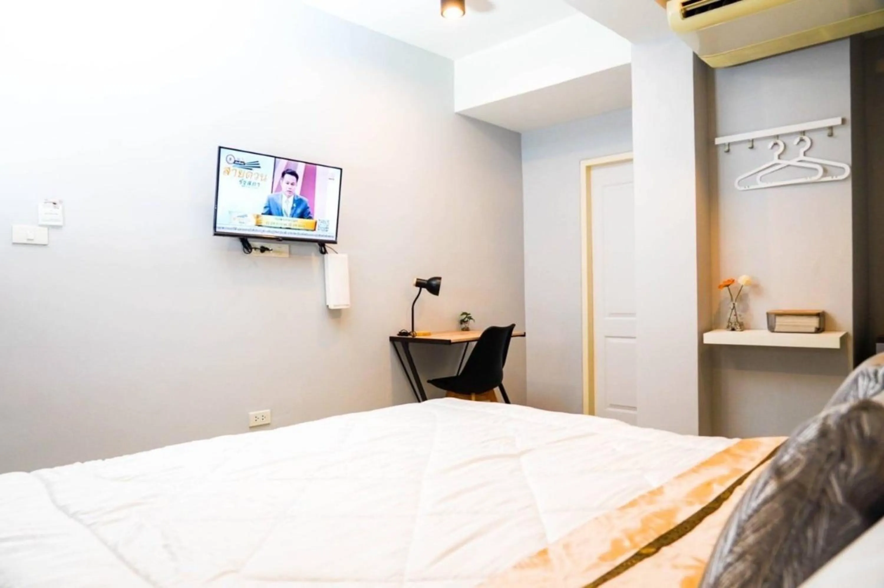 Bed in BnB98 Silom Hotel