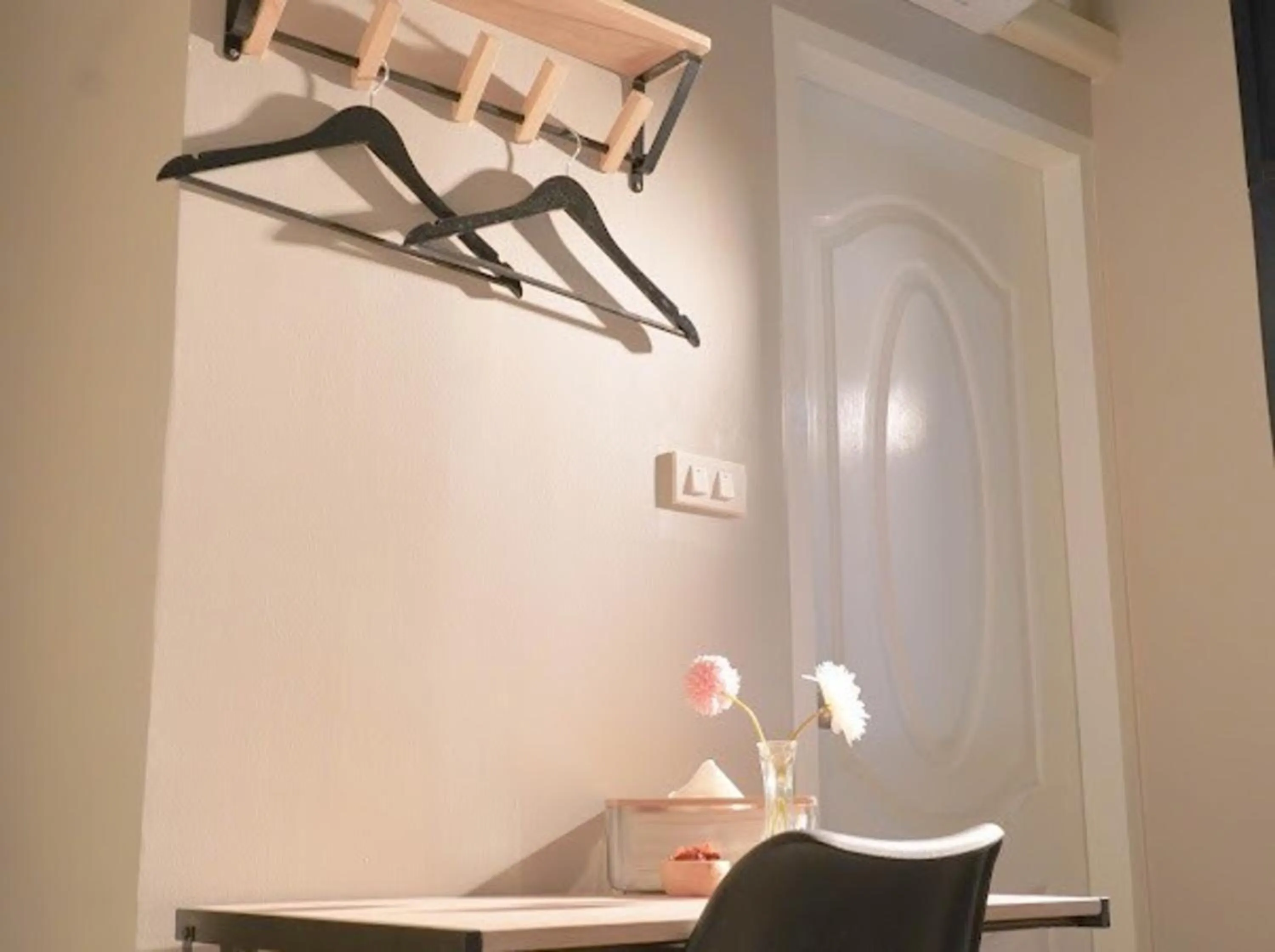 wardrobe in BnB98 Silom Hotel