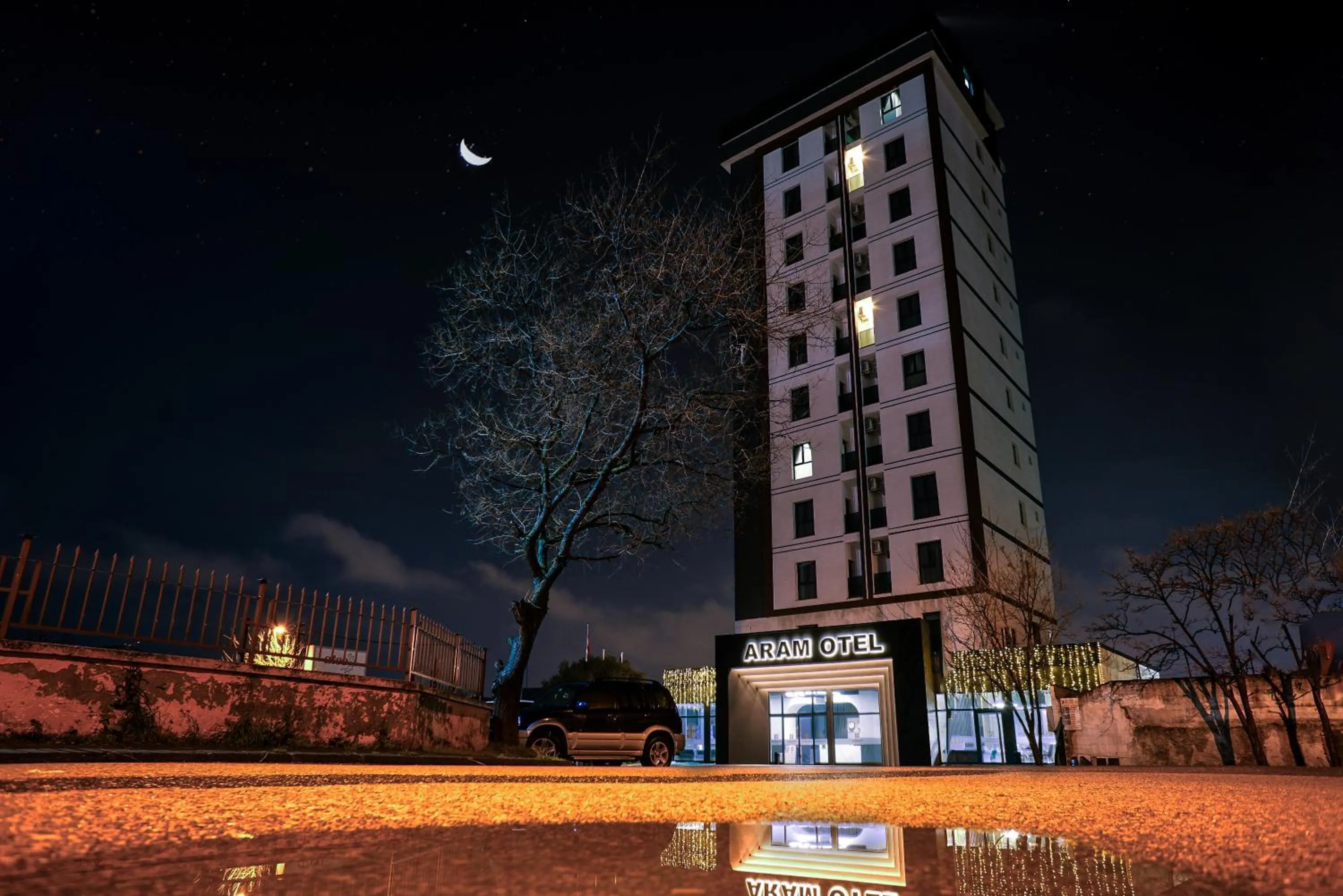 Property building in Aram Otel Business & Luxury