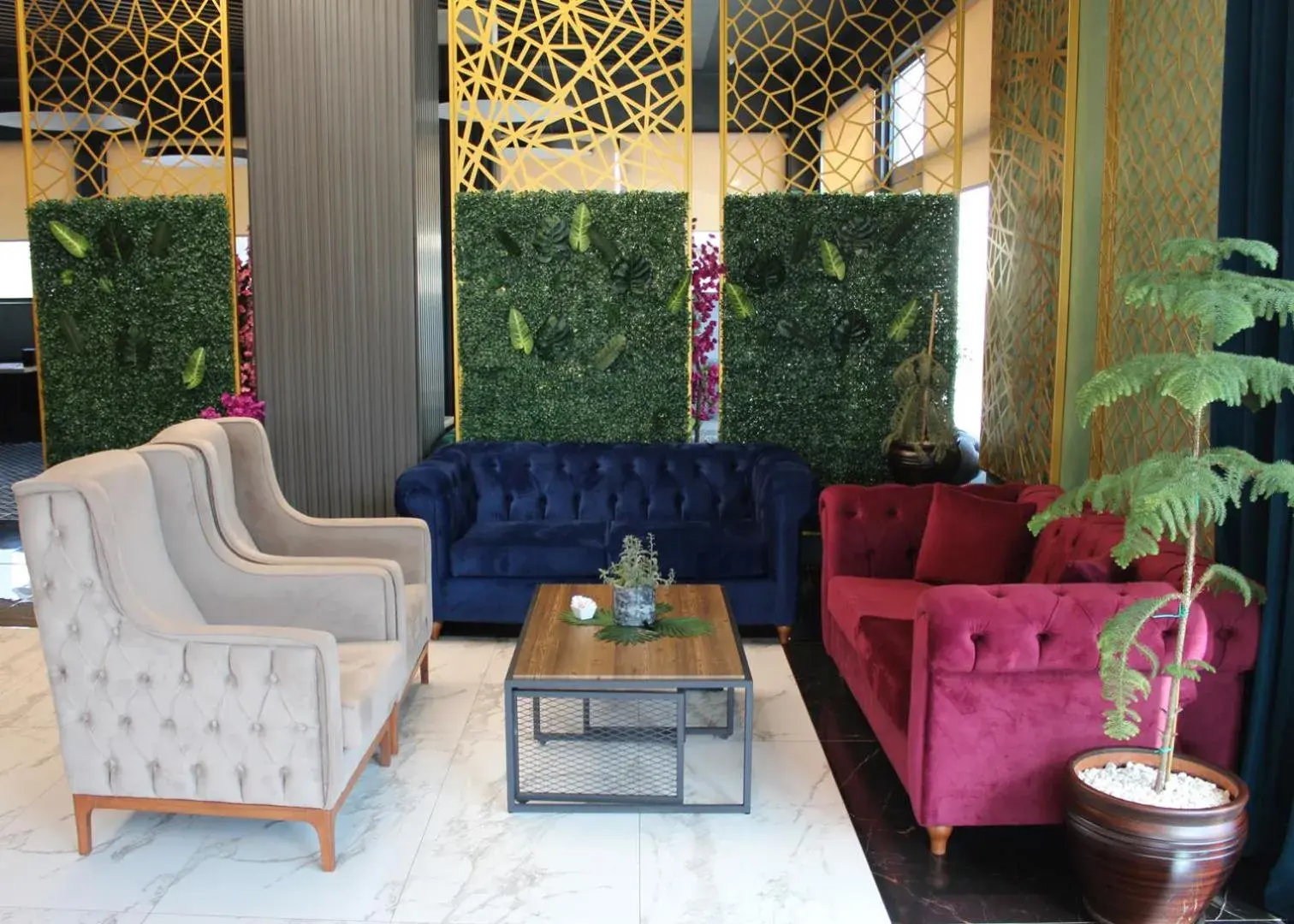 Lobby or reception in Aram Otel Business & Luxury Lobby or reception in Aram Otel Business & Luxury