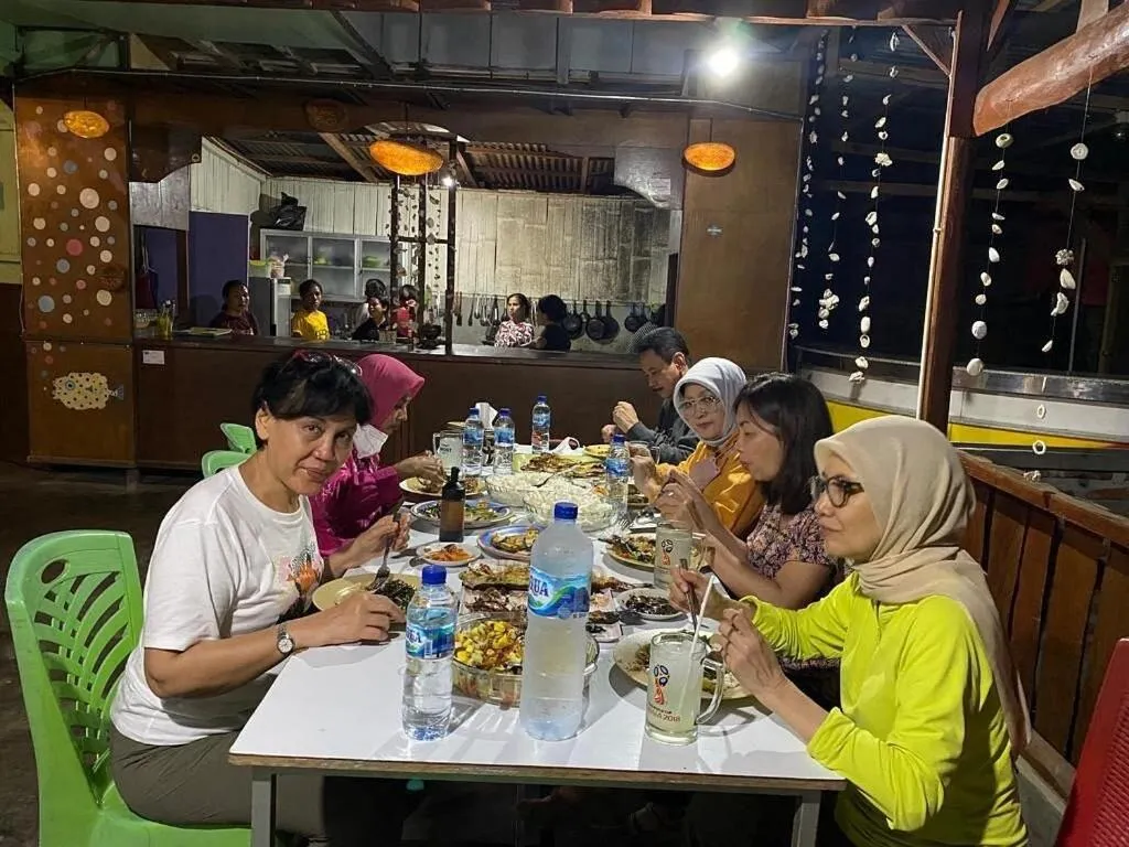 Restaurant/places to eat in Del Mar Home Stay