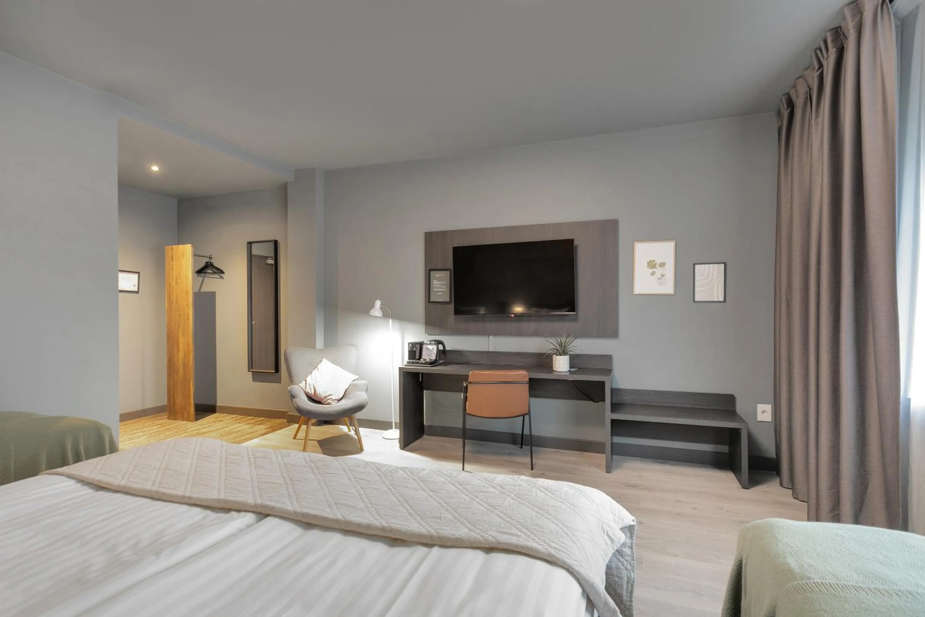 Bed in Konvin Hotel by Reykjavik Keflavik Airport